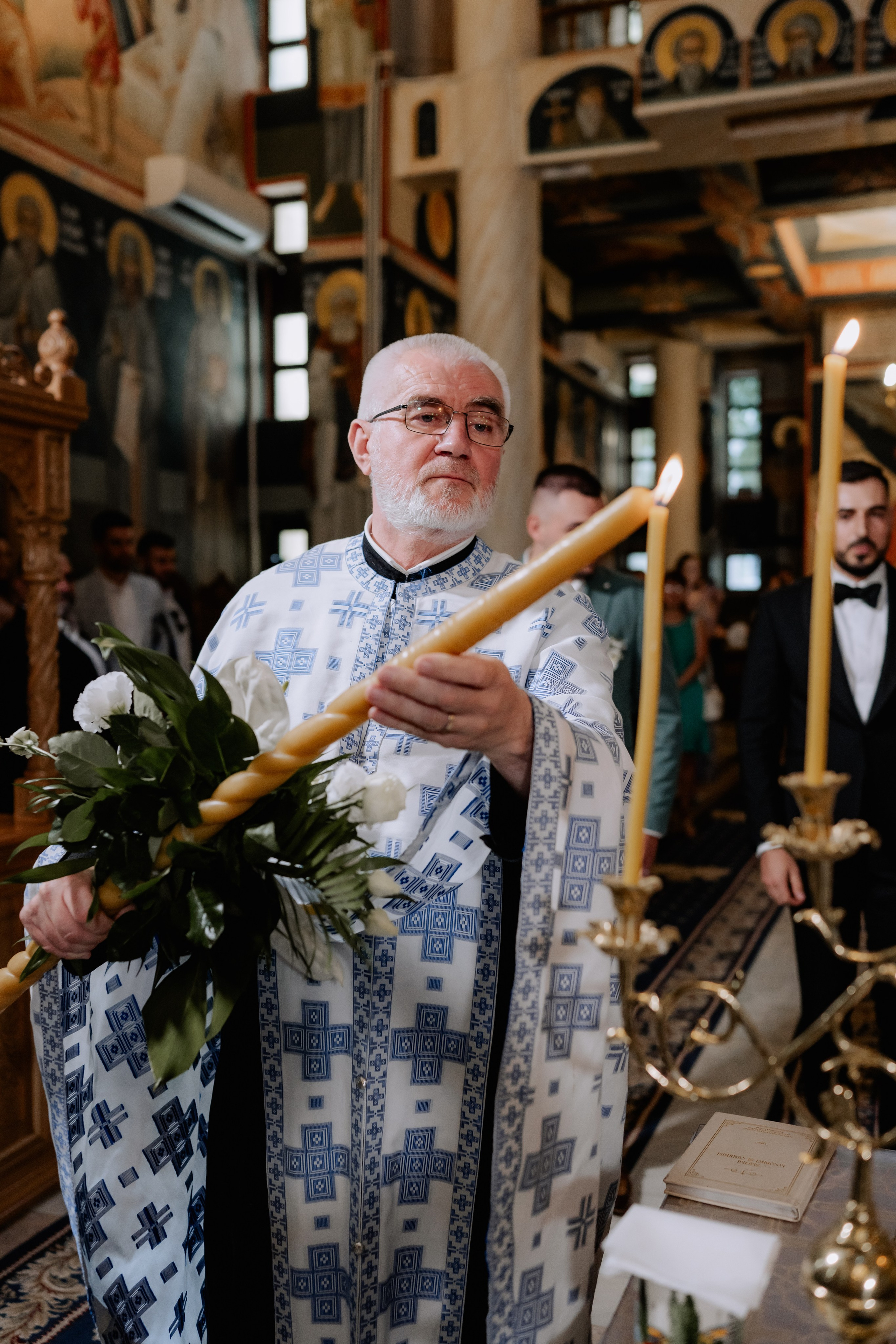 Cununie civila in aer liber , artificii de zi colorate , decor nunta , nunta la Hotel Traian. Proud Vision Weddings | Wedding Photography & Film — Servicii profesionale Foto Video Nunta Iasi