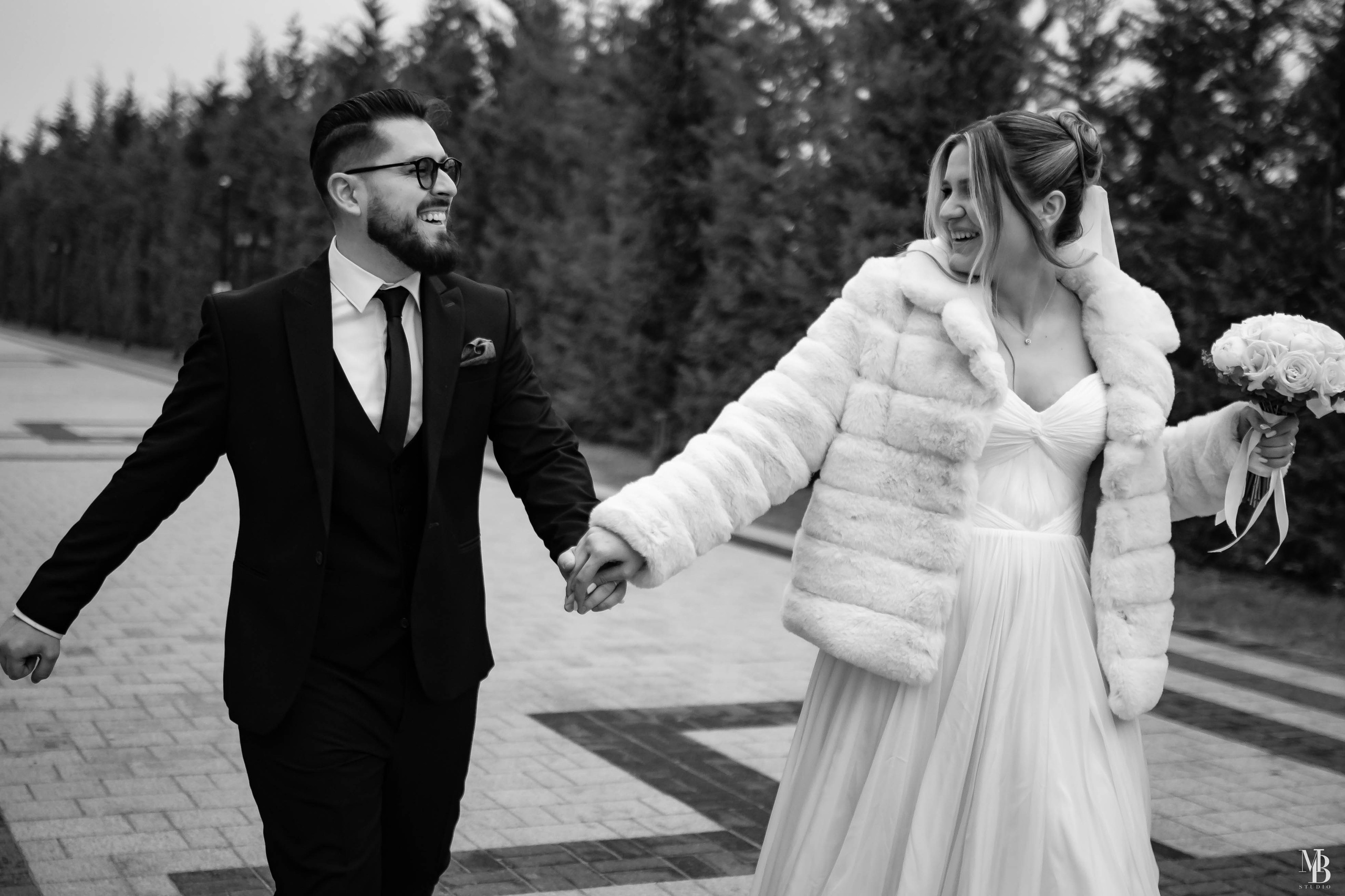 Constantin și Cătălina. MBT STUDIO