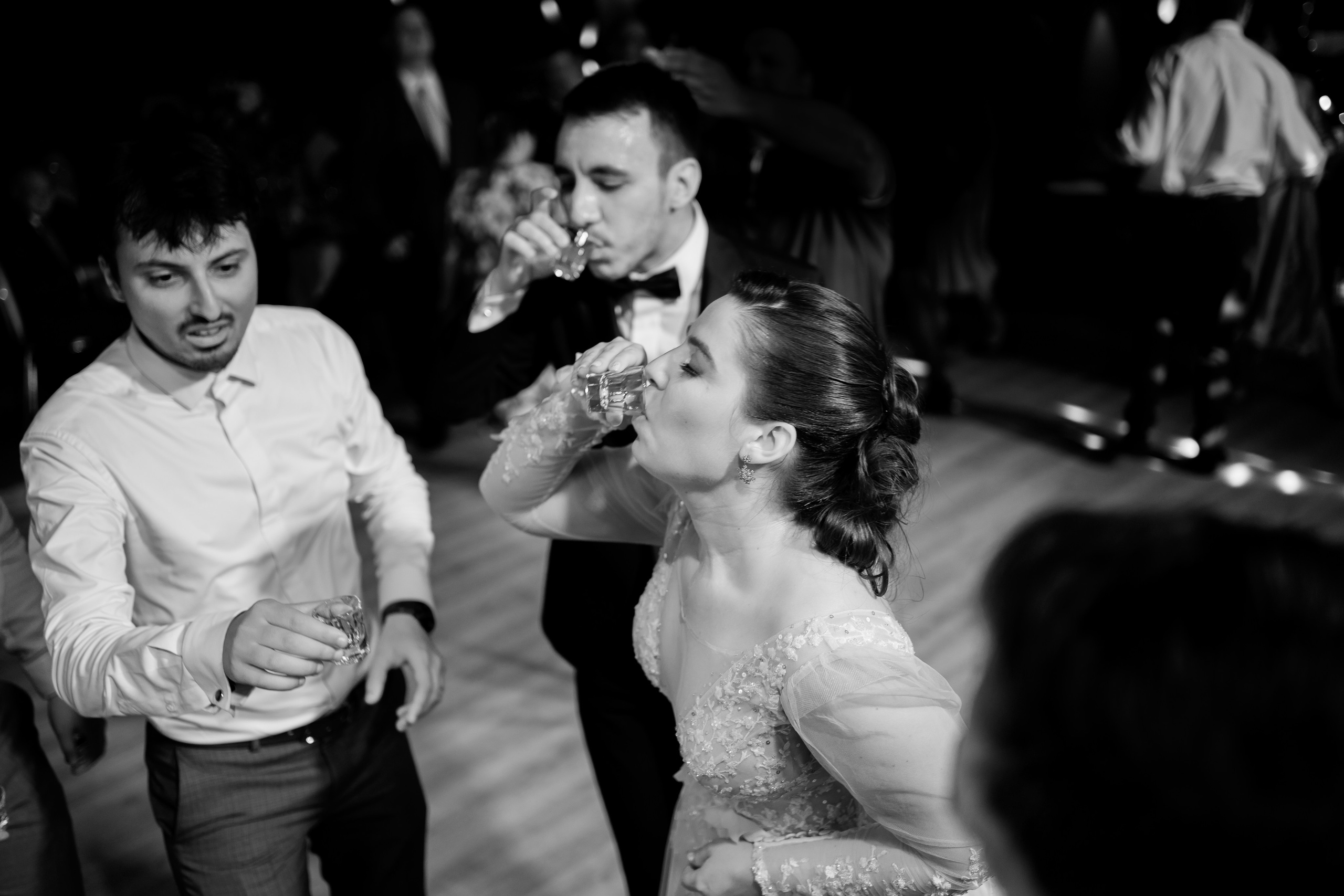 PARTY. Gabriel Florea — Fotograf nuntă București