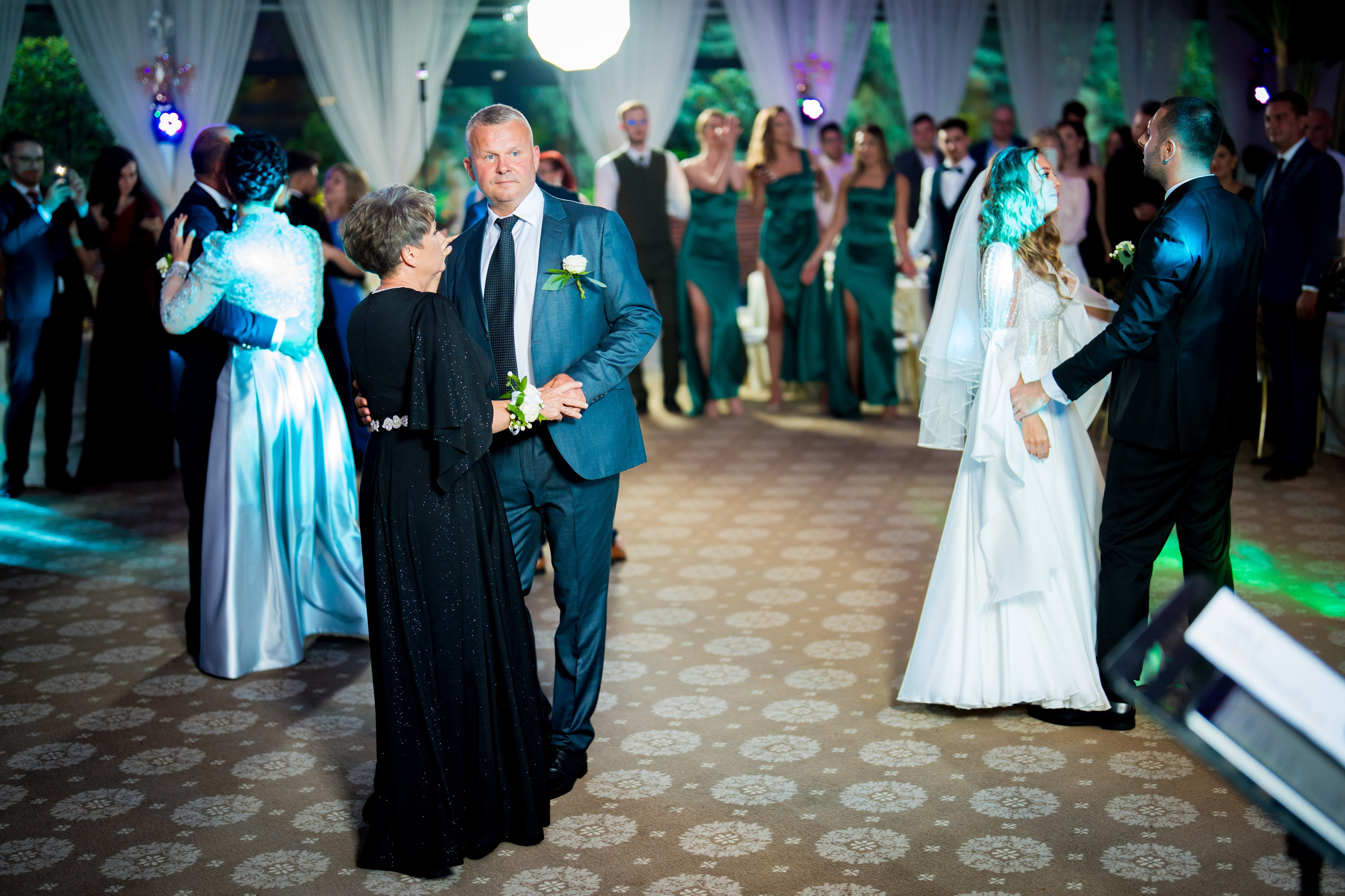 PARTY. Gabriel Florea — Fotograf nuntă București