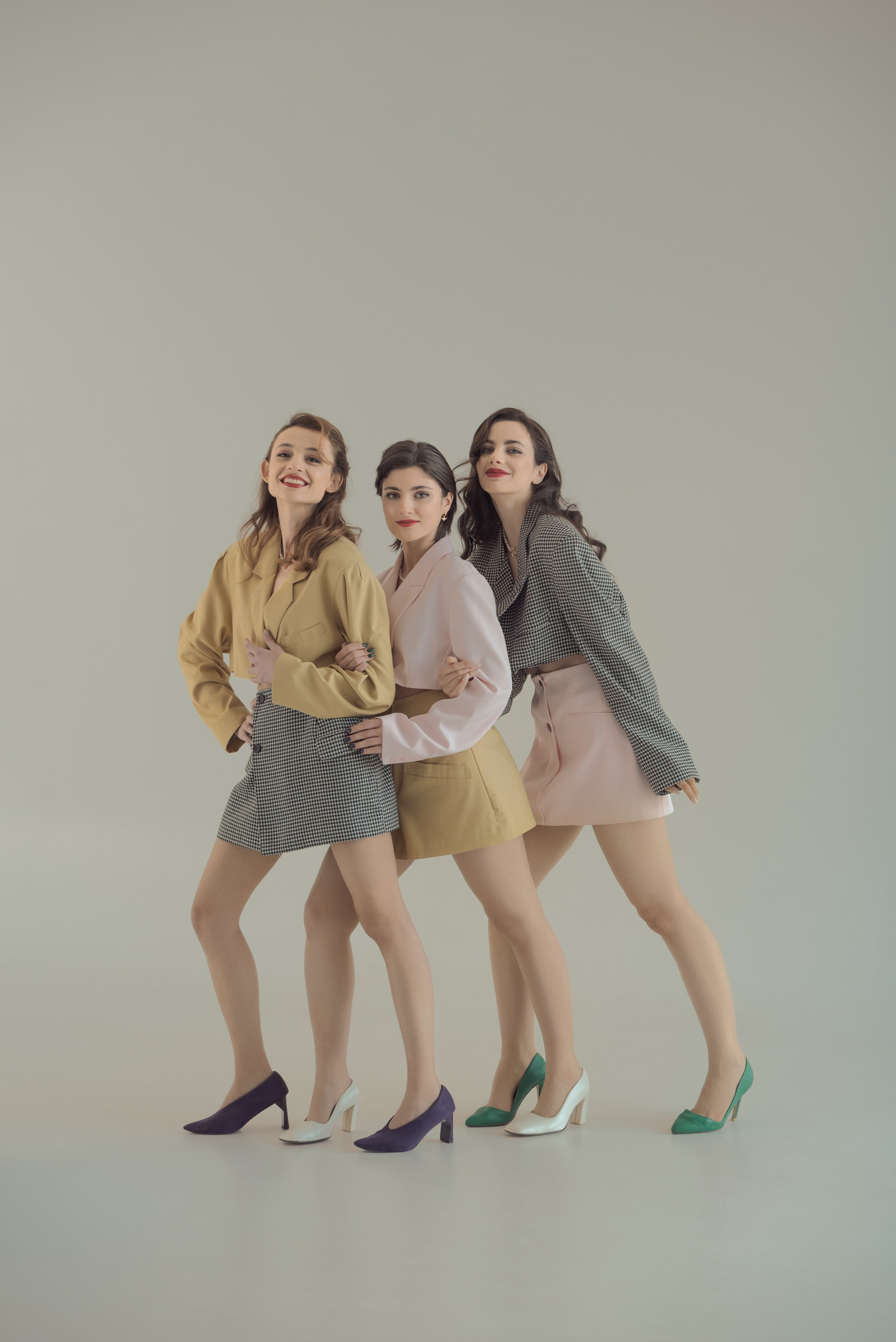 красивая студийная фотосессия в Ереване с моделями