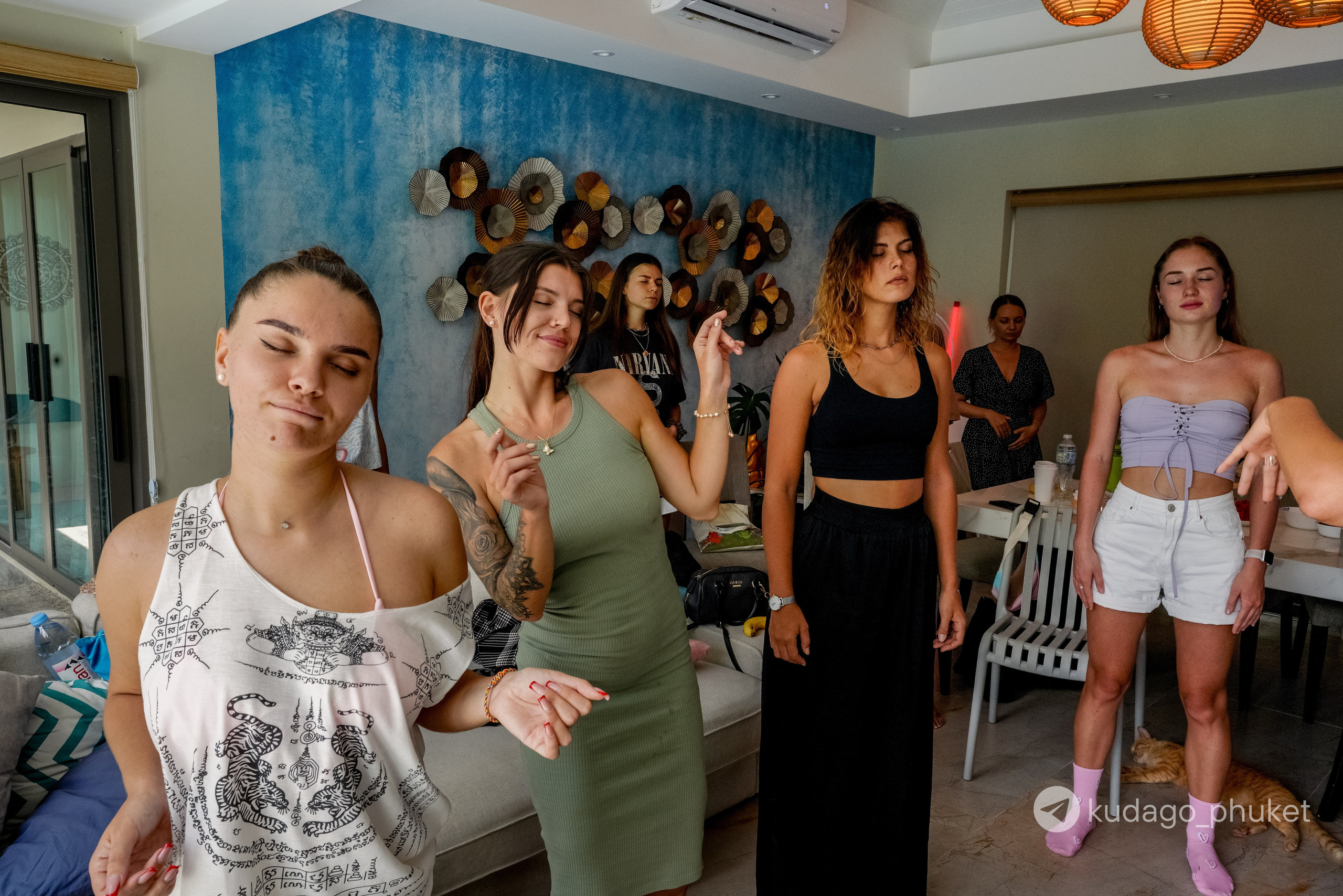 Завтрак на Чиле | Фоторепортаж | Афиша | DAVAYSXODIM.com PHUKET. АФИША|ФОТОРЕПОРТАЖИ|ИВЕНТЫ|ПХУКЕТ