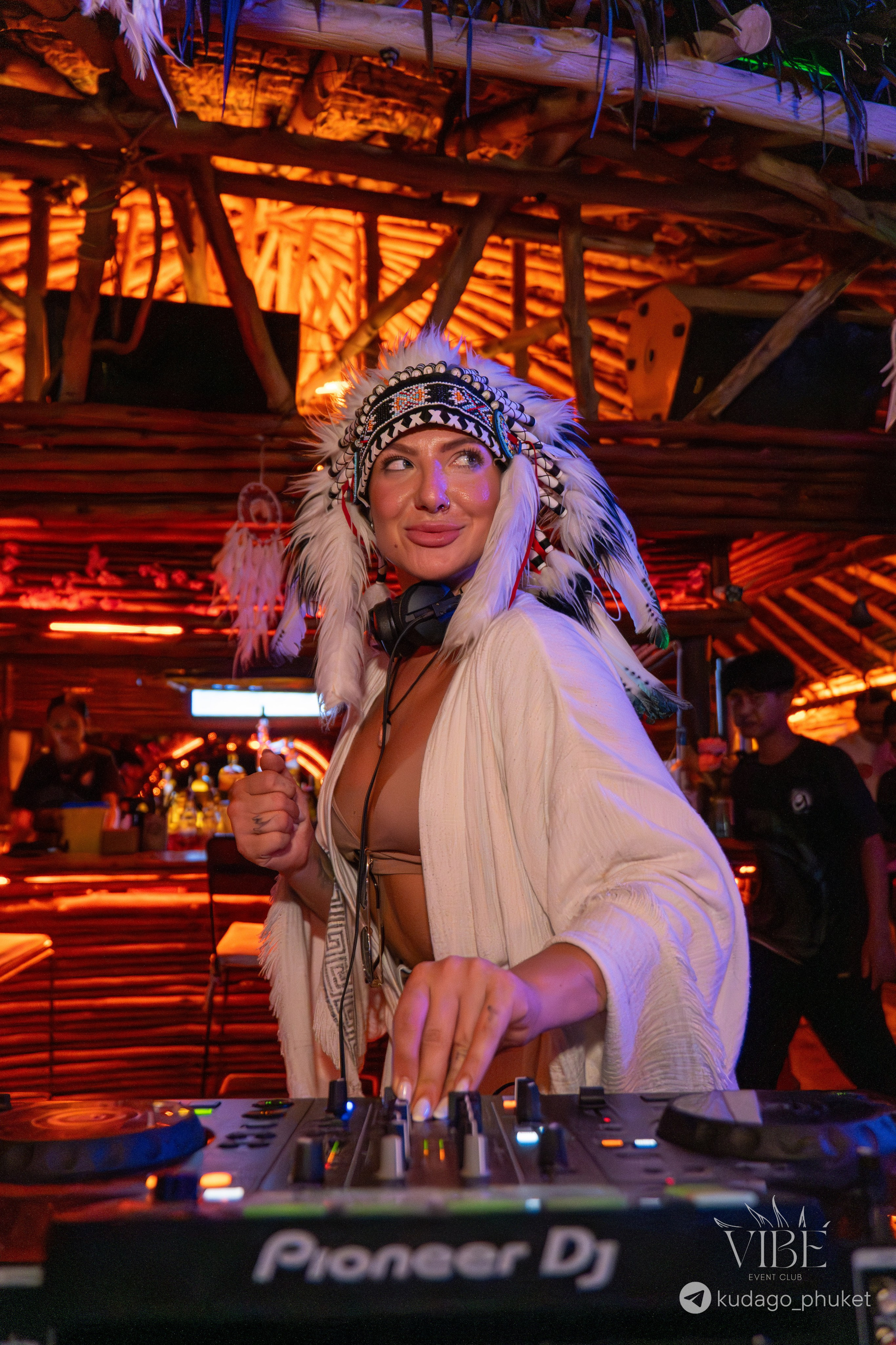 Вечеринка Boho Vibe | Фоторепортаж | Афиша | DAVAYSXODIM.com PHUKET. АФИША|ФОТОРЕПОРТАЖИ|ИВЕНТЫ|ПХУКЕТ