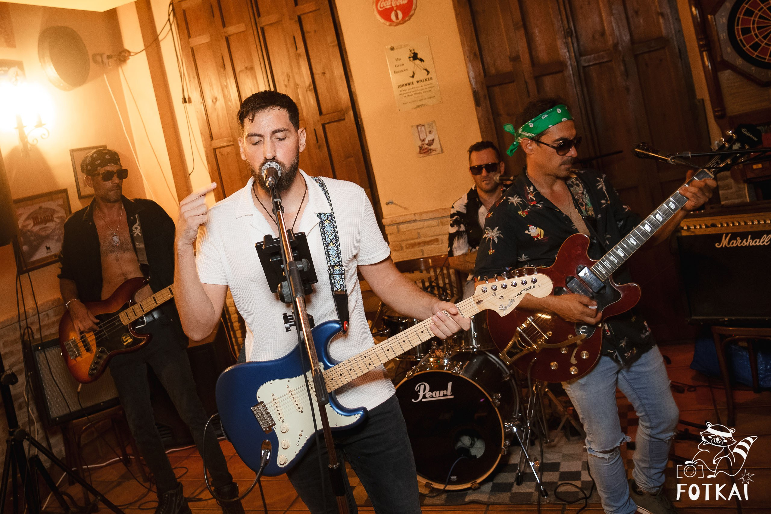 Stones of the Coast en Café Aljibe Rojales: Reportaje fotográfico 30.08.25 | FOTKAI