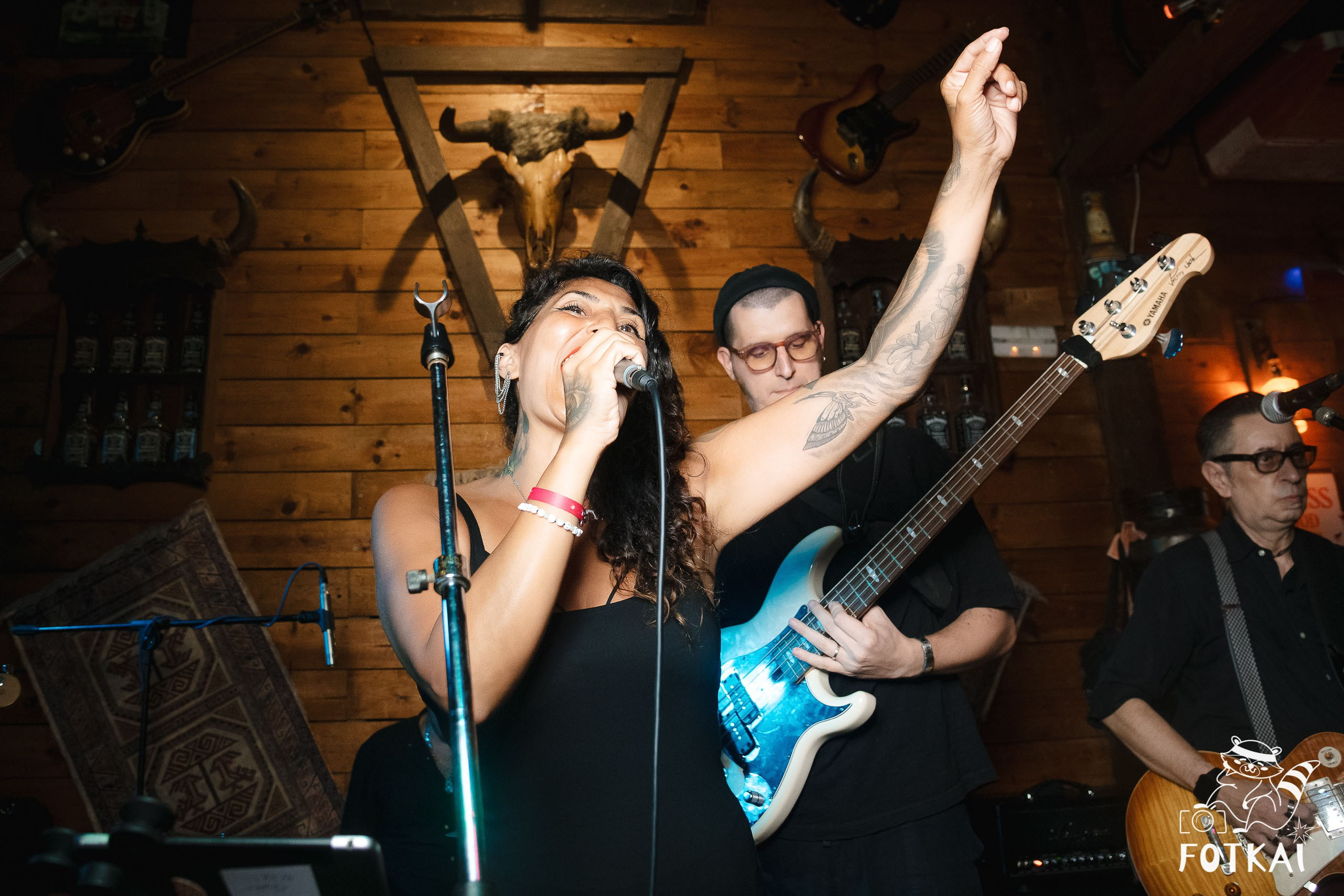 El Paso Rock Bar Torrevieja: Reportaje fotográfico 19.09.25 | FOTKAI