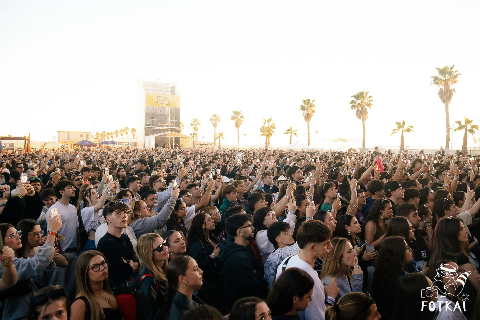 Fotos Costa Sonora 2026 Alicante Día 2 — busca tu foto y encuentra amigos del festival | FOTKAI