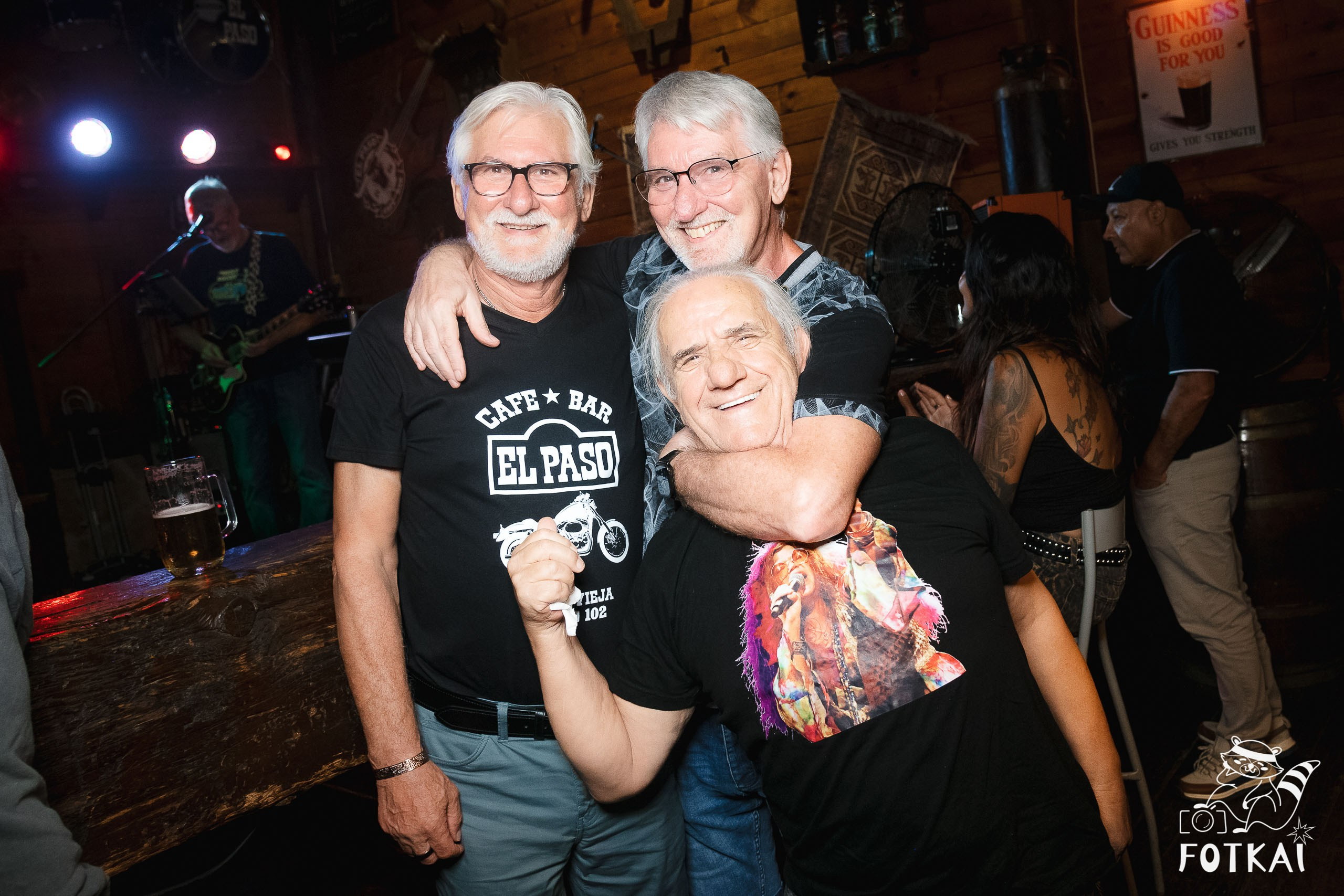 MonTorre Band en El Paso Rock Bar Torrevieja: Reportaje fotográfico 27.09.25 | FOTKAI