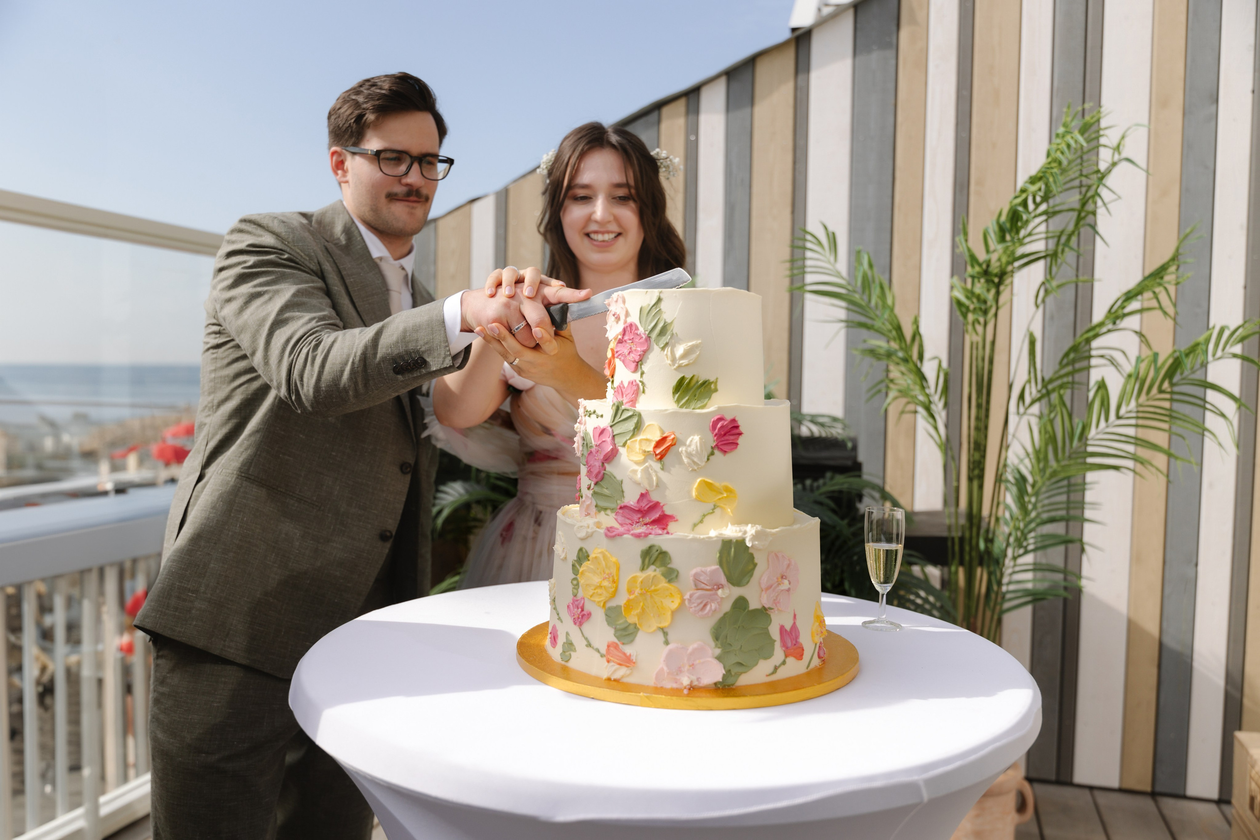 Elizaveta and Albert | Wedding at the beach. Yuliya Vaschenok — Photographer in the Netherlands