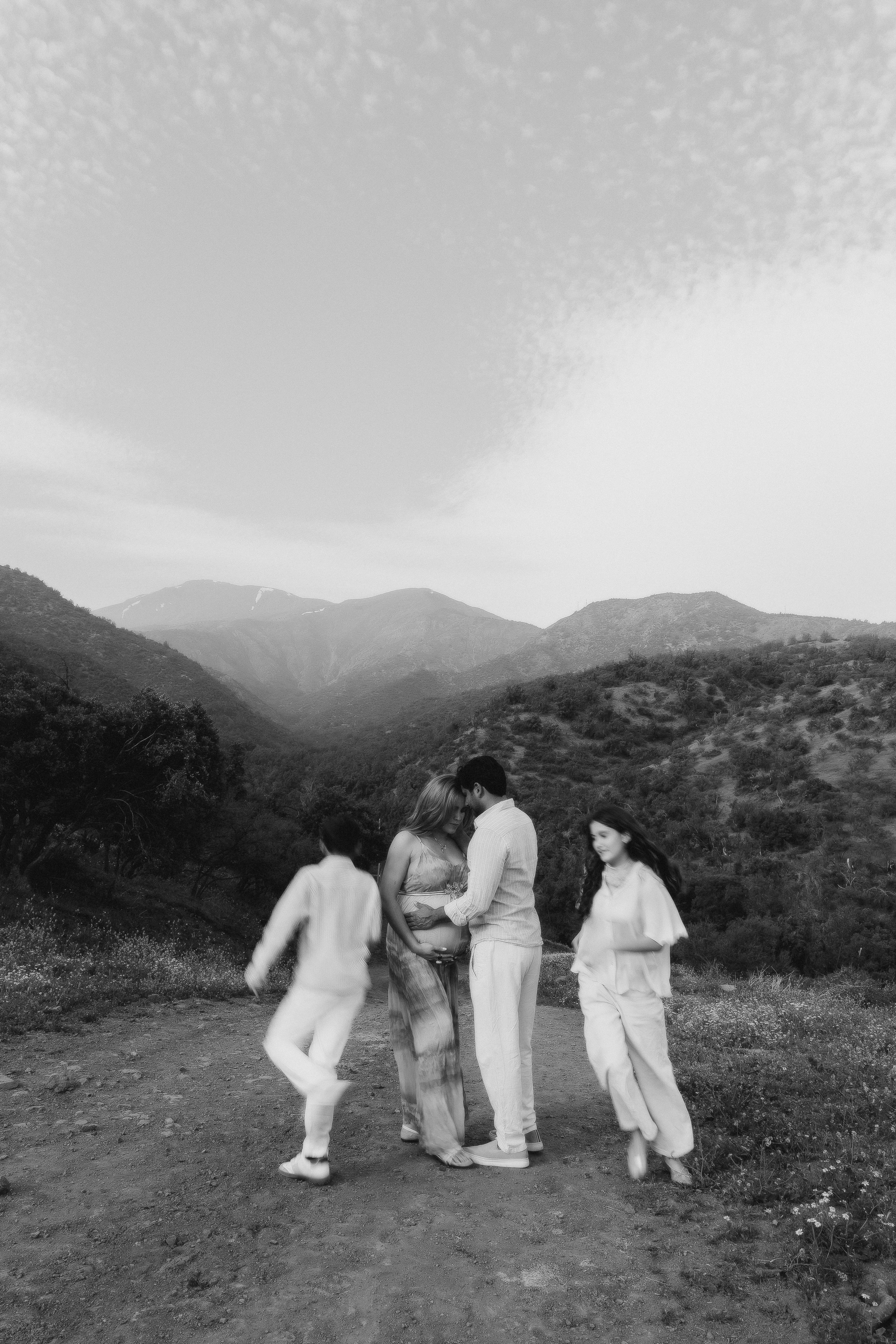 Sesión fotográfica ecuestre en la montaña — Elegancia salvaje y paisajes cinematográficos. Photographer in Santiago, Chile Anna Almazova