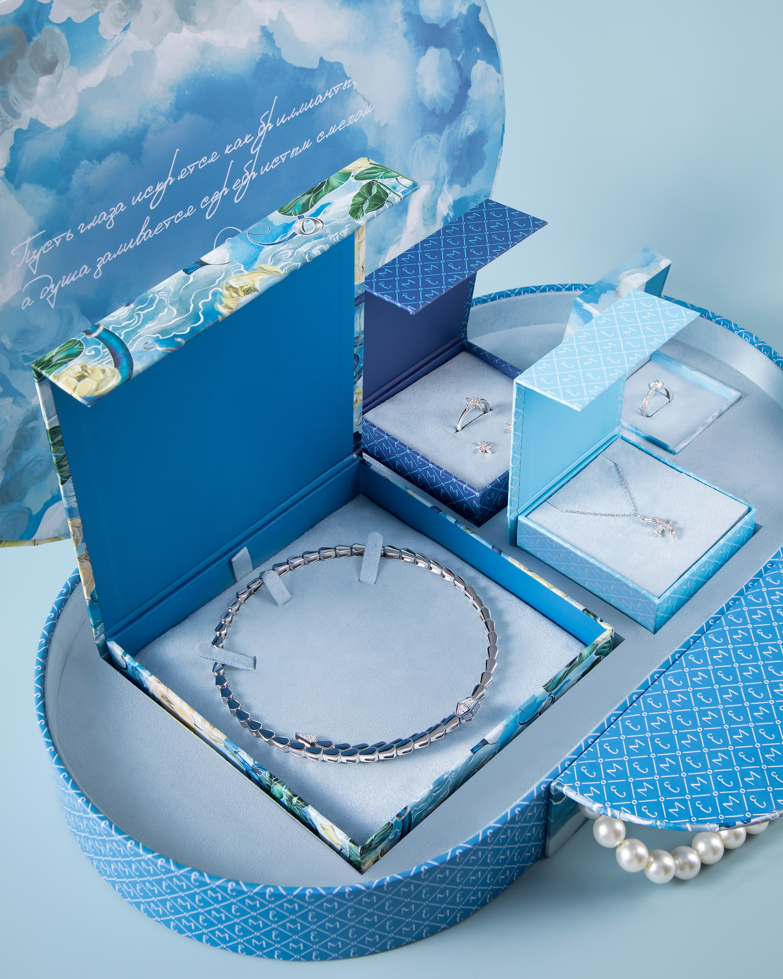 jewelry retouching, high-end jewelry editing, ring photo retouch, necklace retouching, earring retouch, bracelet photo editing, gold jewelry editing, silver retouching, diamond photo retouch, gemstone retouching, jewelry photo enhancement, jewelry for social media, Instagram jewelry visuals, clean jewelry retouch, shiny metal retouching, jewelry background cleanup, product retouching for Instagram, jewelry flatlay editing, sparkle enhancement, jewelry shadows retouch, jewelry color correction, commercial photo retouching, e-commerce retouching, high-end product retouching, product photography editing, clean product visuals, photo editing for brands, professional product retoucher, minimal product editing, packaging retouching, advertising photo editing