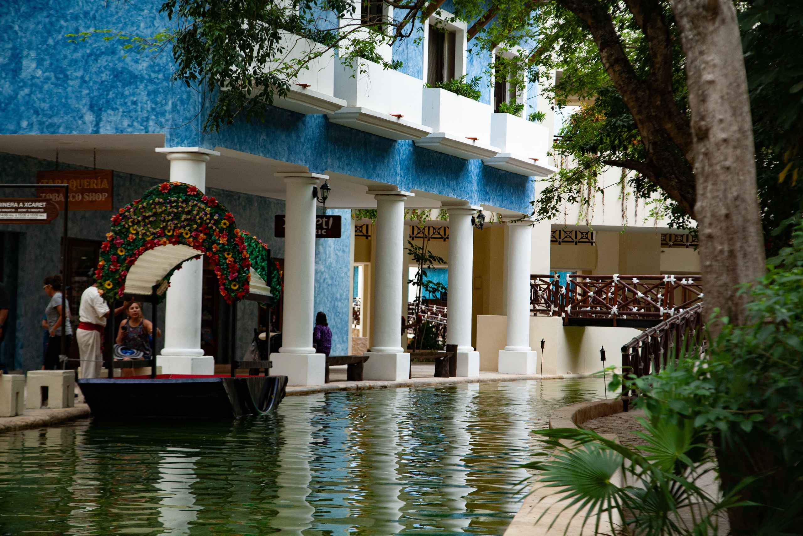 X-Carret Destination. Lero Photographer and a set designer|individual custom portrait and advertising photography in Zutphen