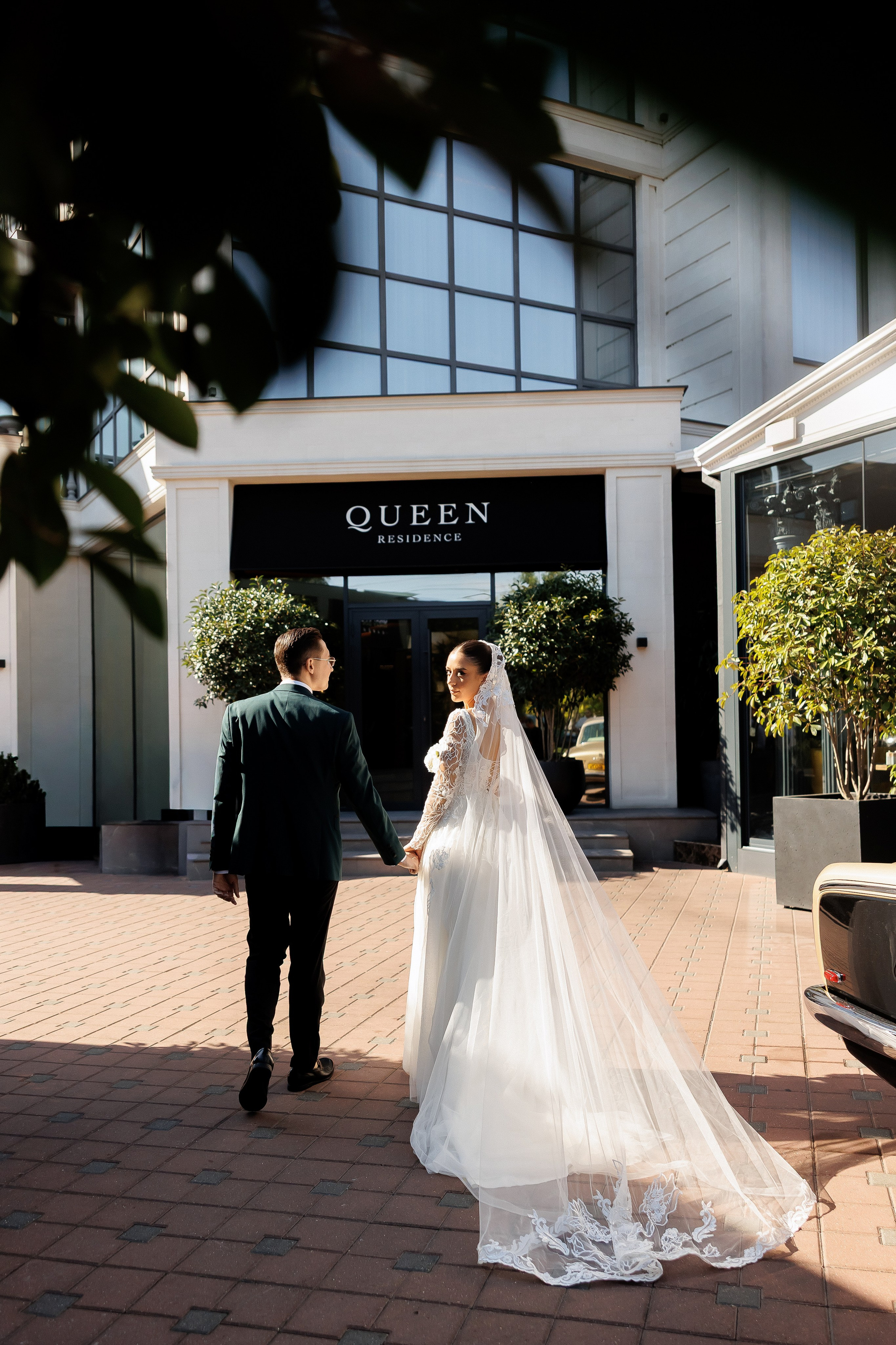 Serghei & Erica — Queen Residence. Servicii Foto și Video 067188353