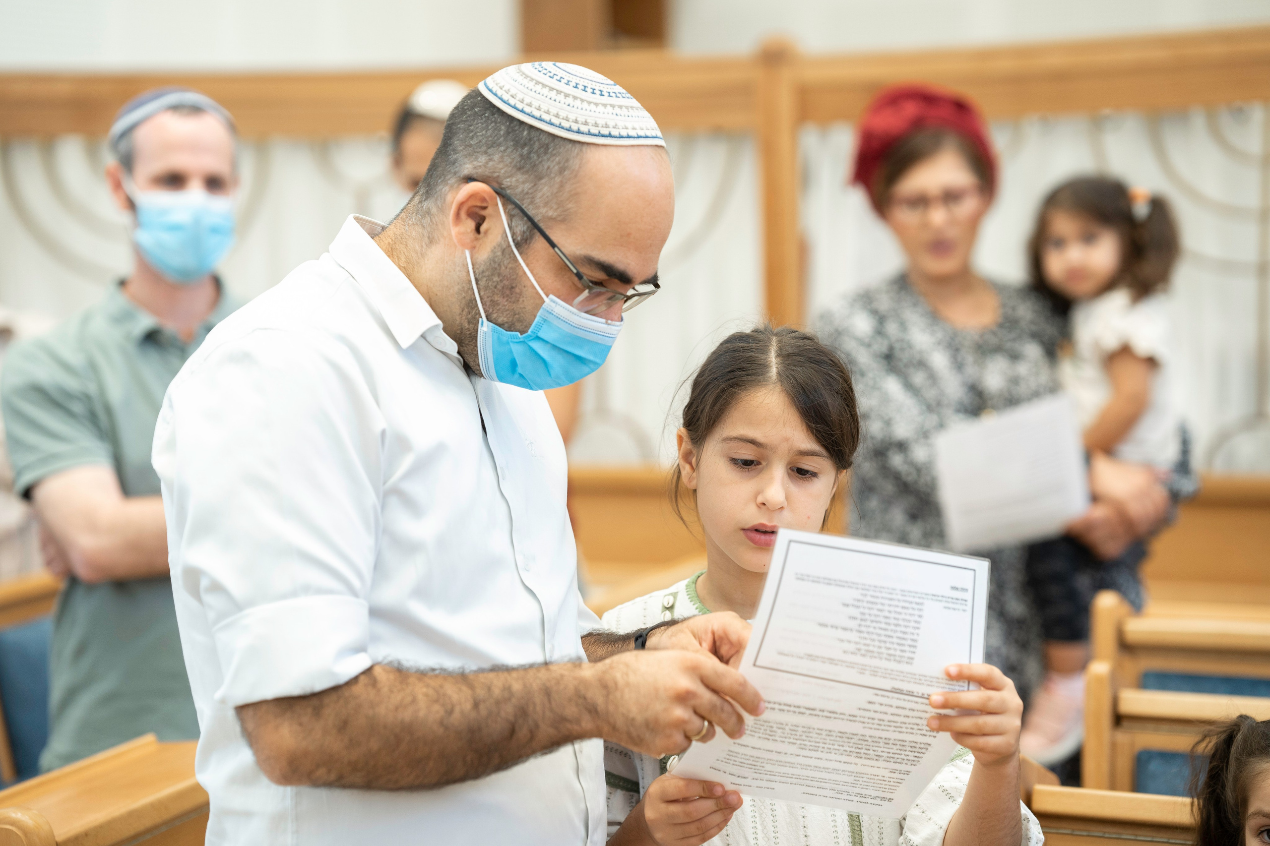 הברית של יוסף וחנה. יוסף מזרחי צילום חתונה, ברית וזוגיות. צלם מקצועי שאוהב להוציא אתכם הכי יפים ברגעים הכי מרגשים