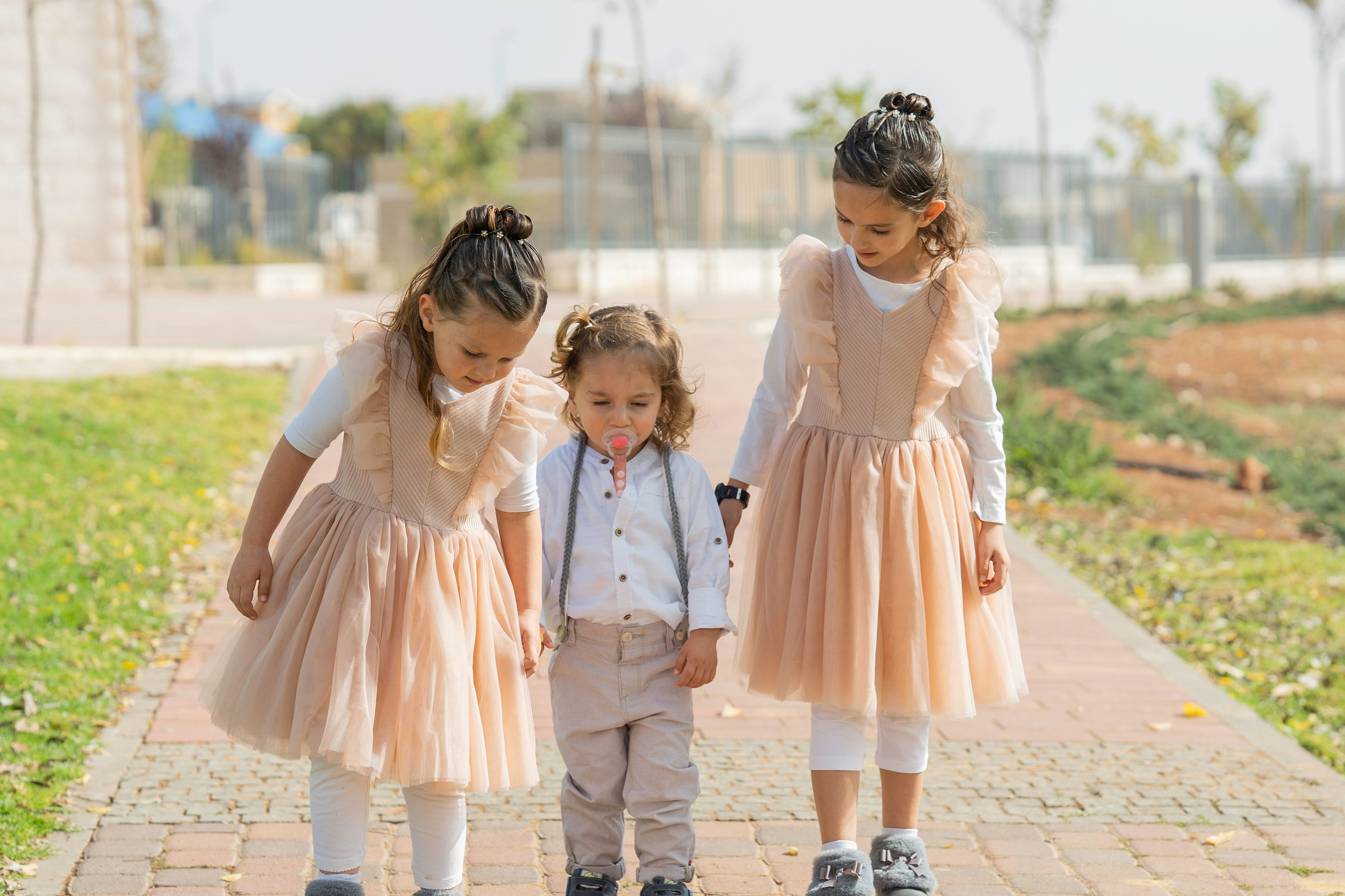 הברית של יוסף וחנה. יוסף מזרחי צילום חתונה, ברית וזוגיות. צלם מקצועי שאוהב להוציא אתכם הכי יפים ברגעים הכי מרגשים