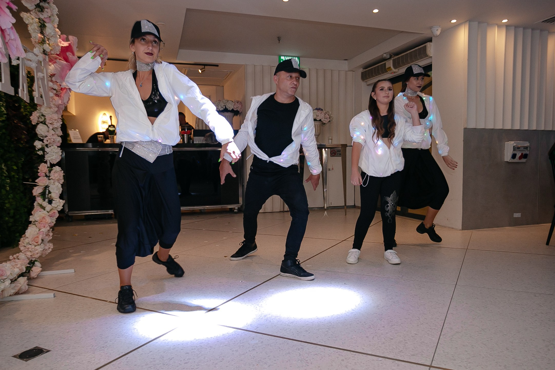 אולם תבור, בת מצווה ליאן. Home