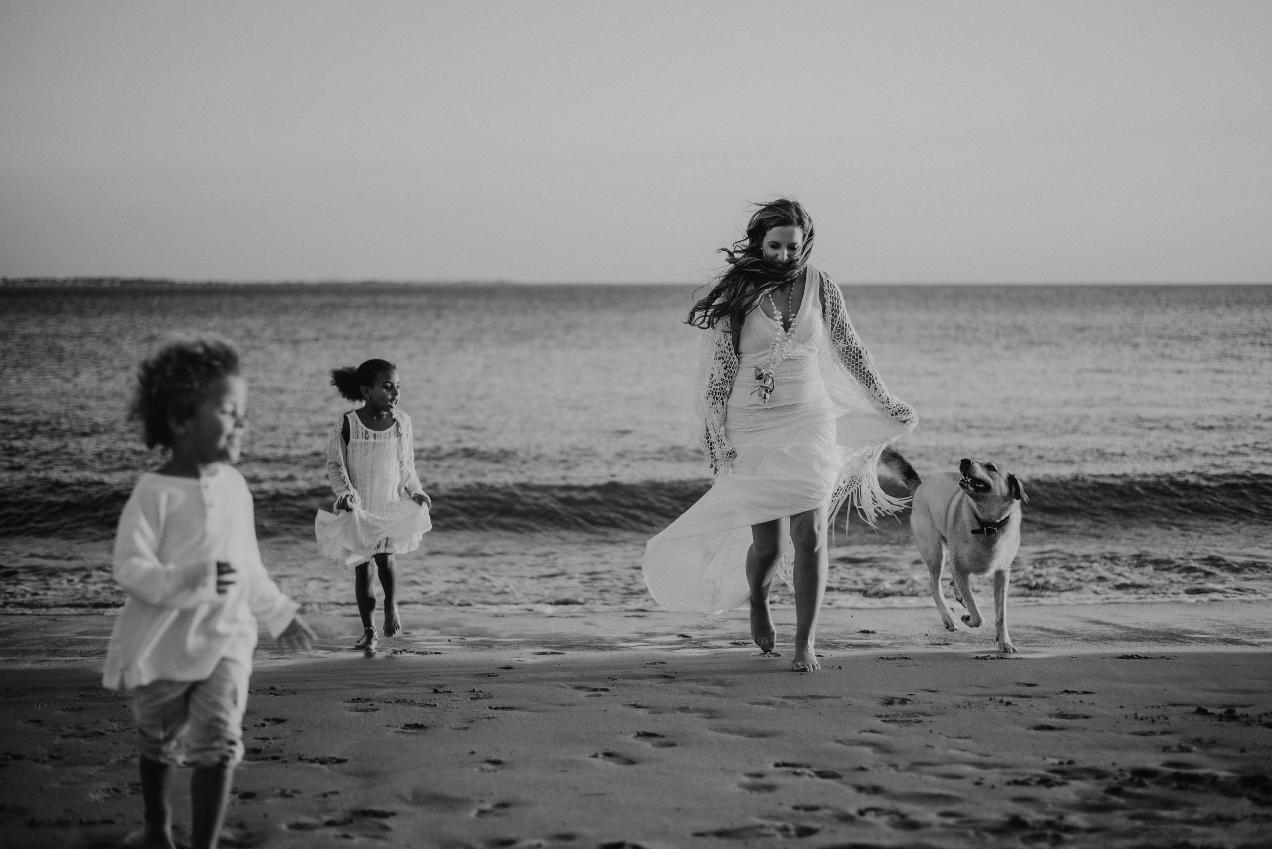 Family photographer based in Lisbon. Lifestyle, wedding and family photographer