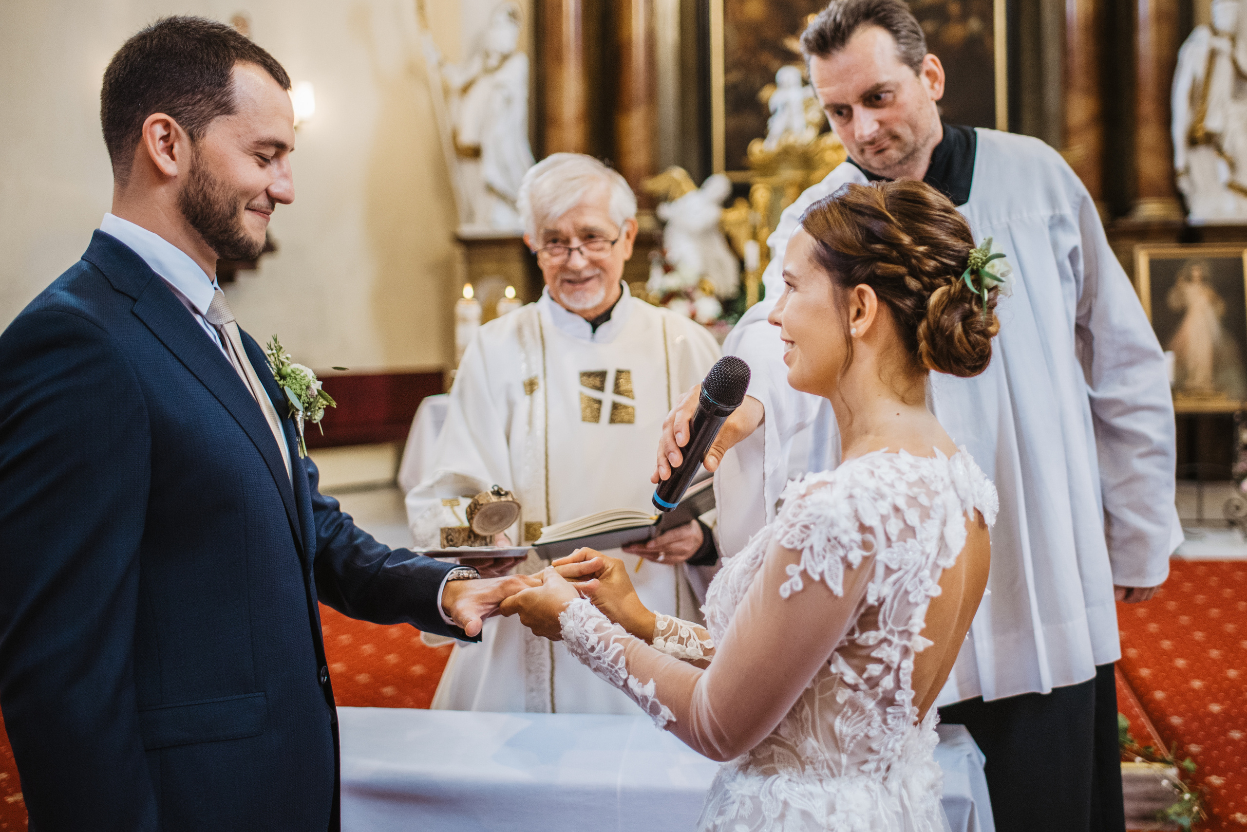 Svatba v Beskydech. Hotel Rekovice. Lifestyle, wedding and family photographer