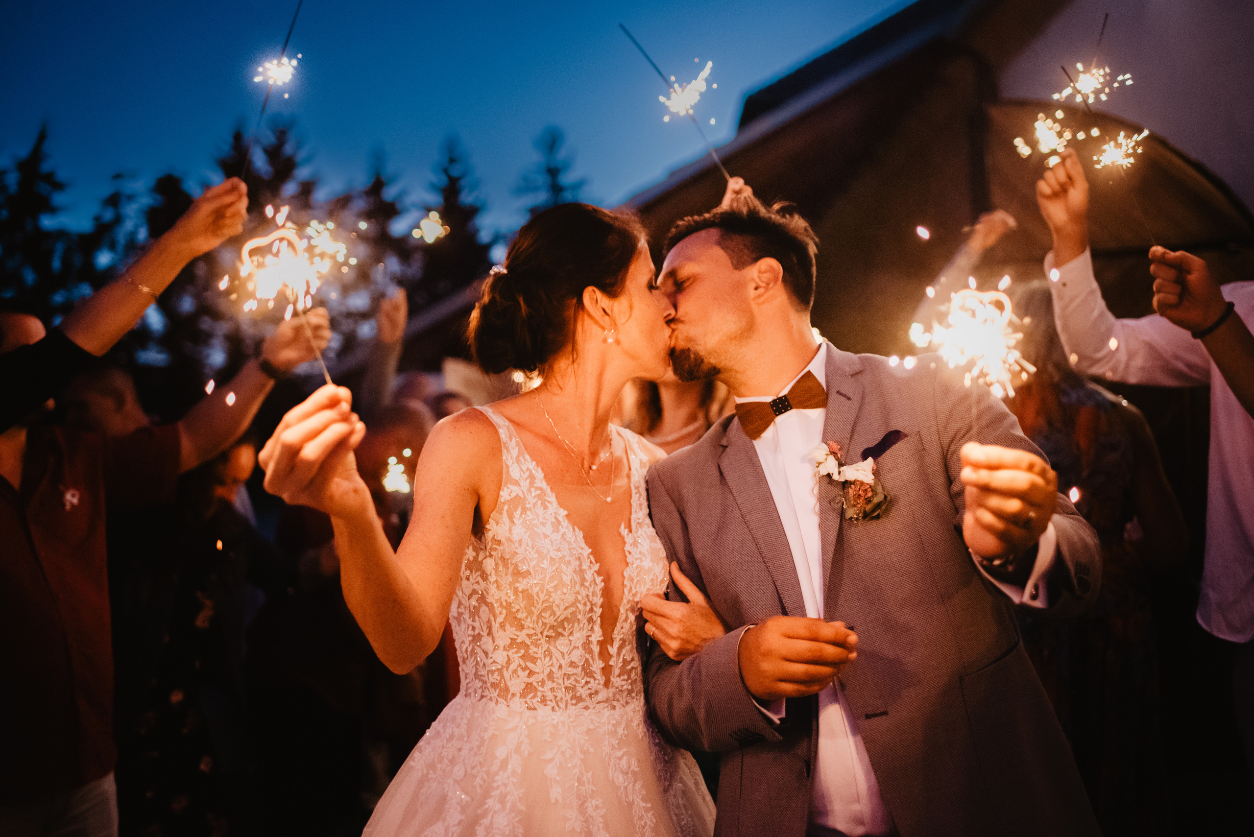 Rustic wedding. Svatba v rustikálním stylu poblíž Brna. Lifestyle, wedding and family photographer