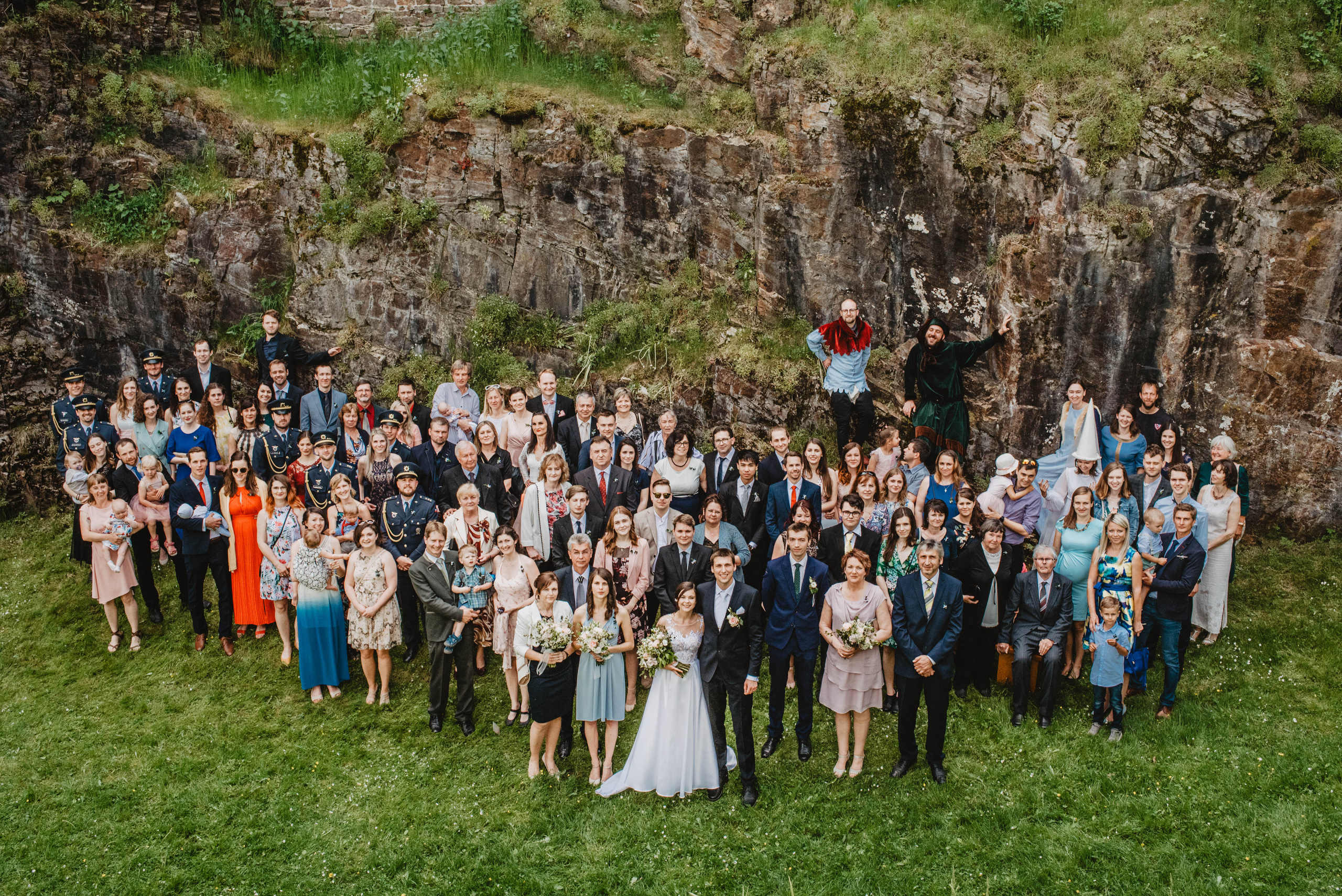 Svatba na hradě na Šumavě. Šumava. Velhartice. Lifestyle, wedding and family photographer