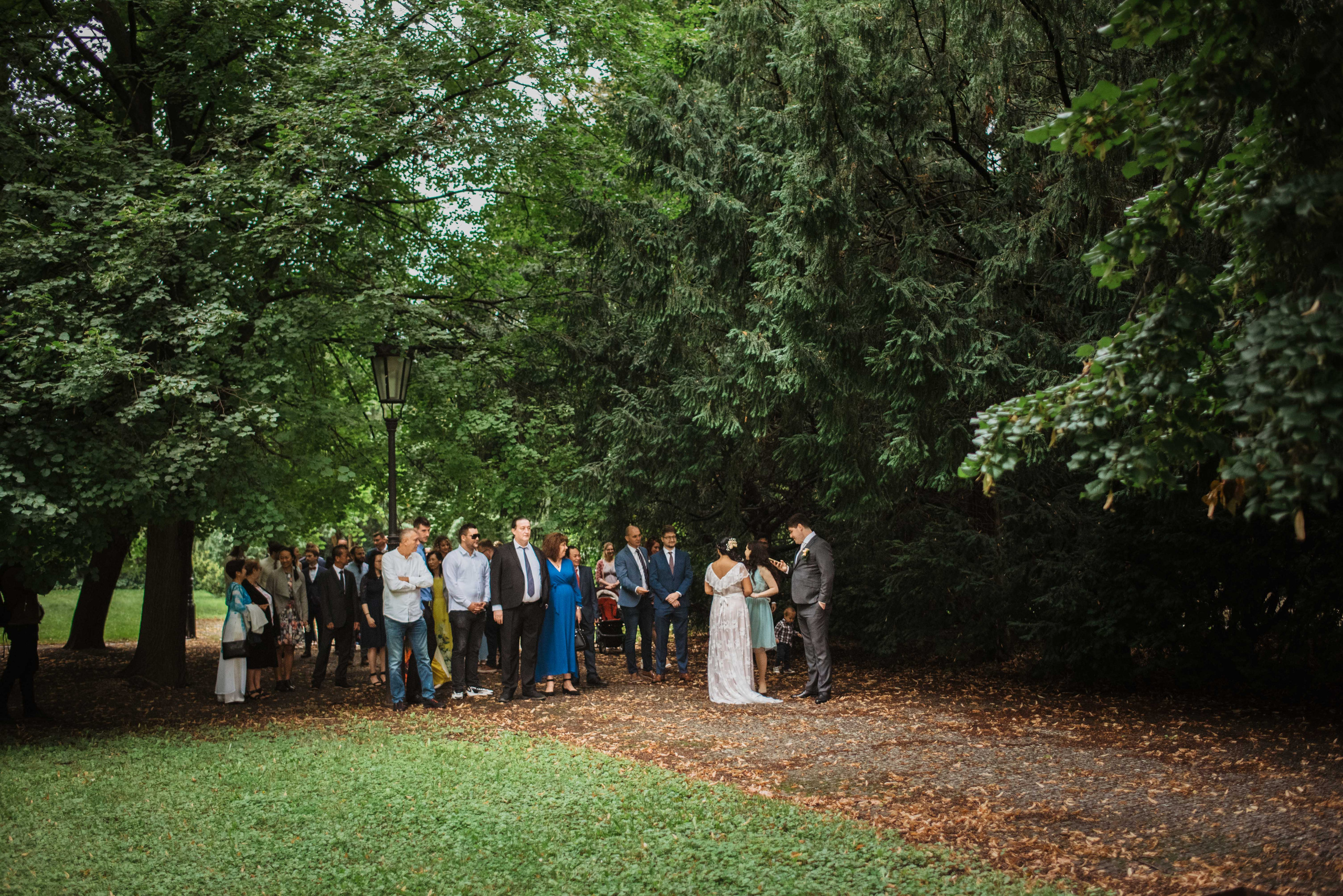 Svatba v centru Brna na Zelném trhu. Lifestyle, wedding and family photographer