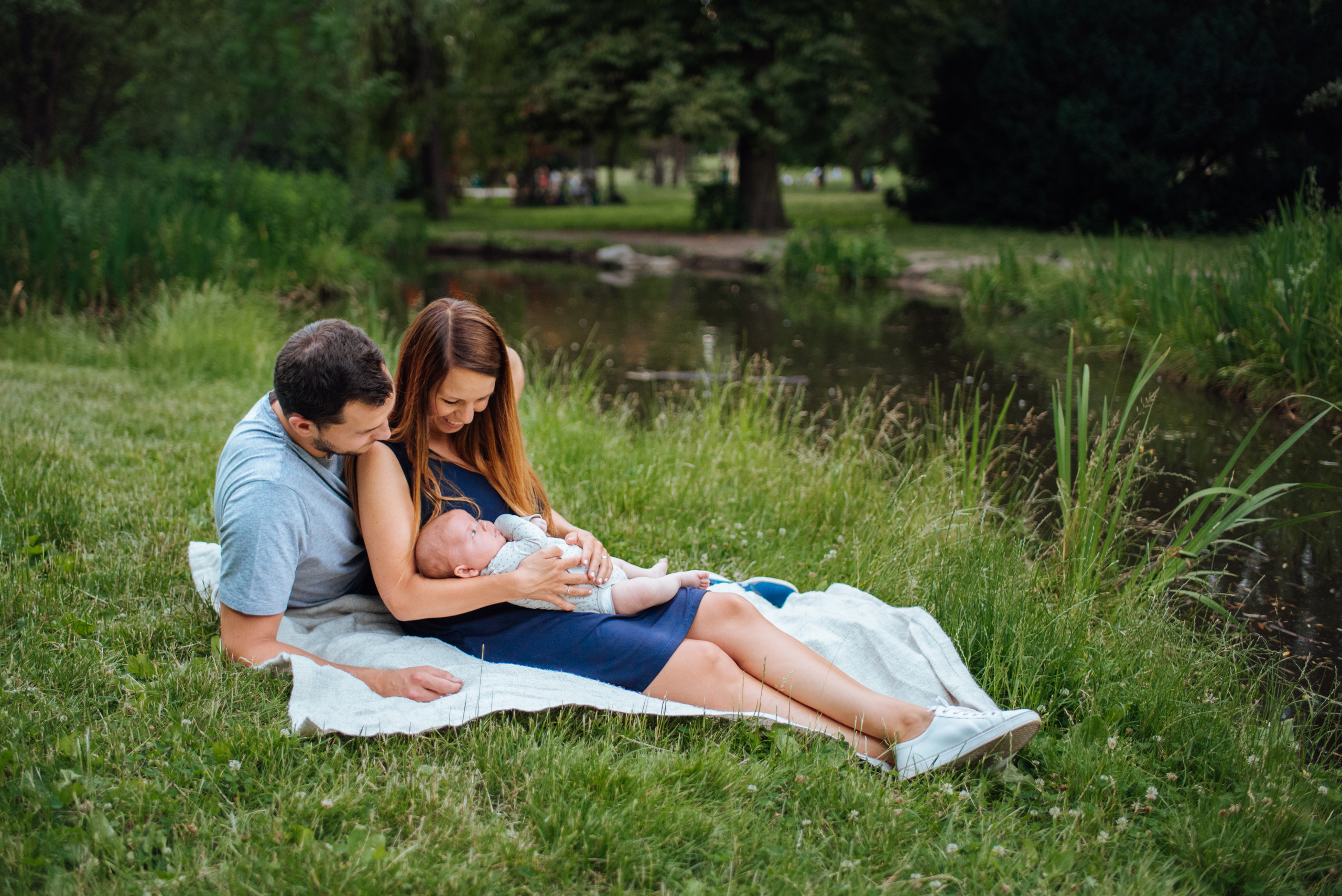 Family photoshoot. Lifestyle, wedding and family photographer