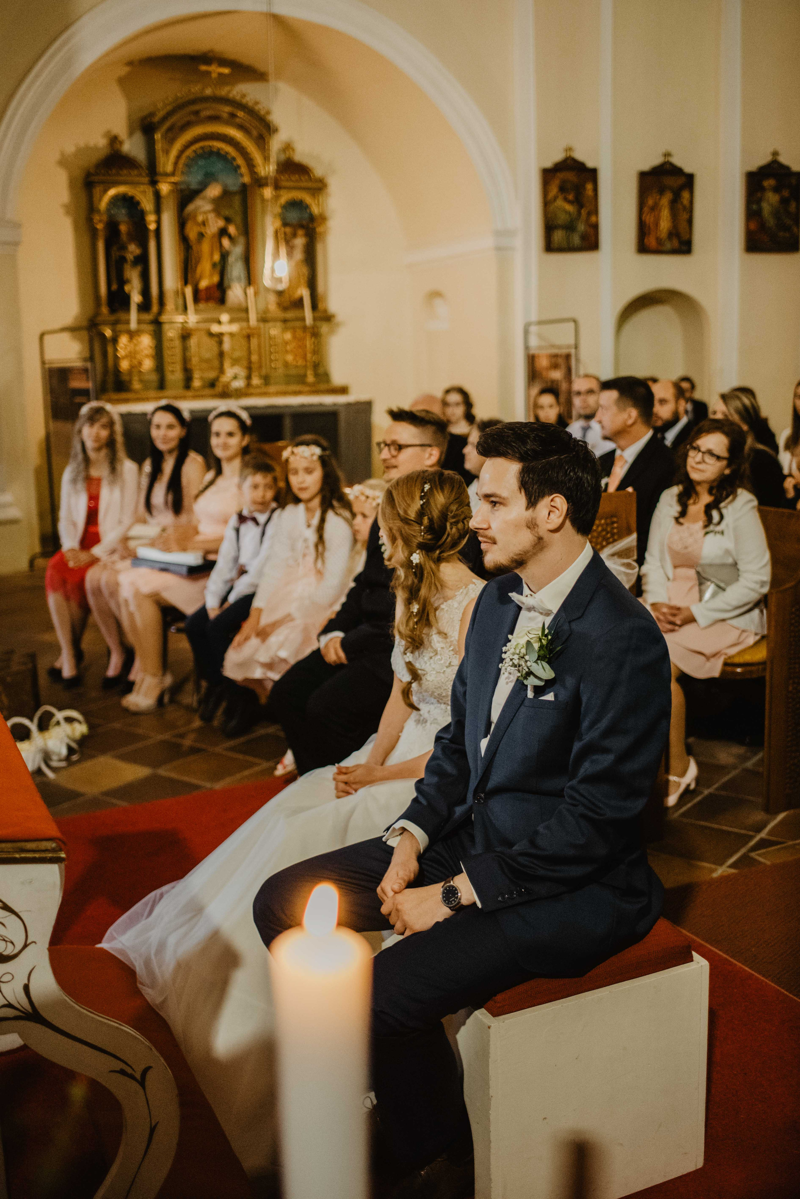 Svatba v kostele v Rýmařově. Bruntál. Lifestyle, wedding and family photographer