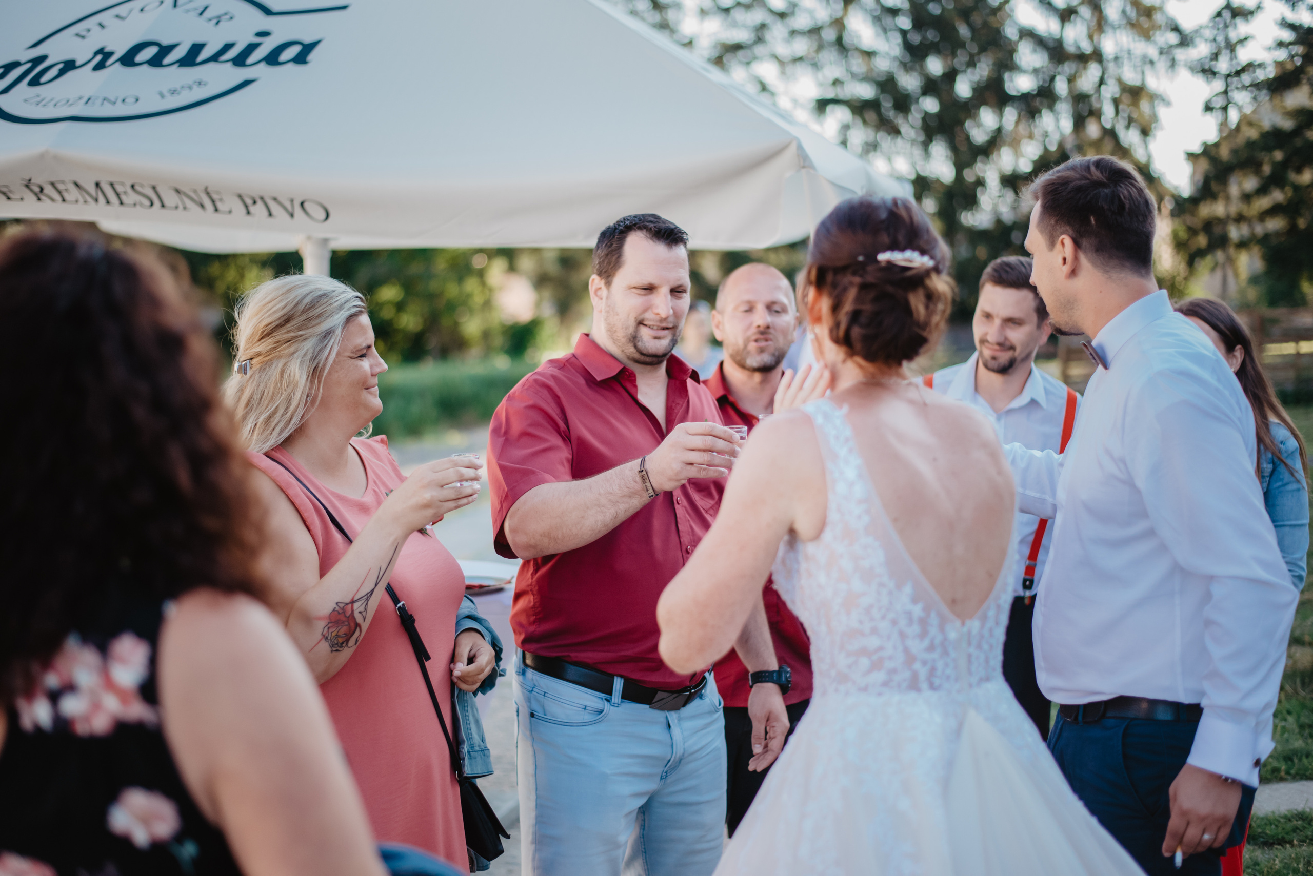 Rustic wedding. Svatba v rustikálním stylu poblíž Brna. Lifestyle, wedding and family photographer