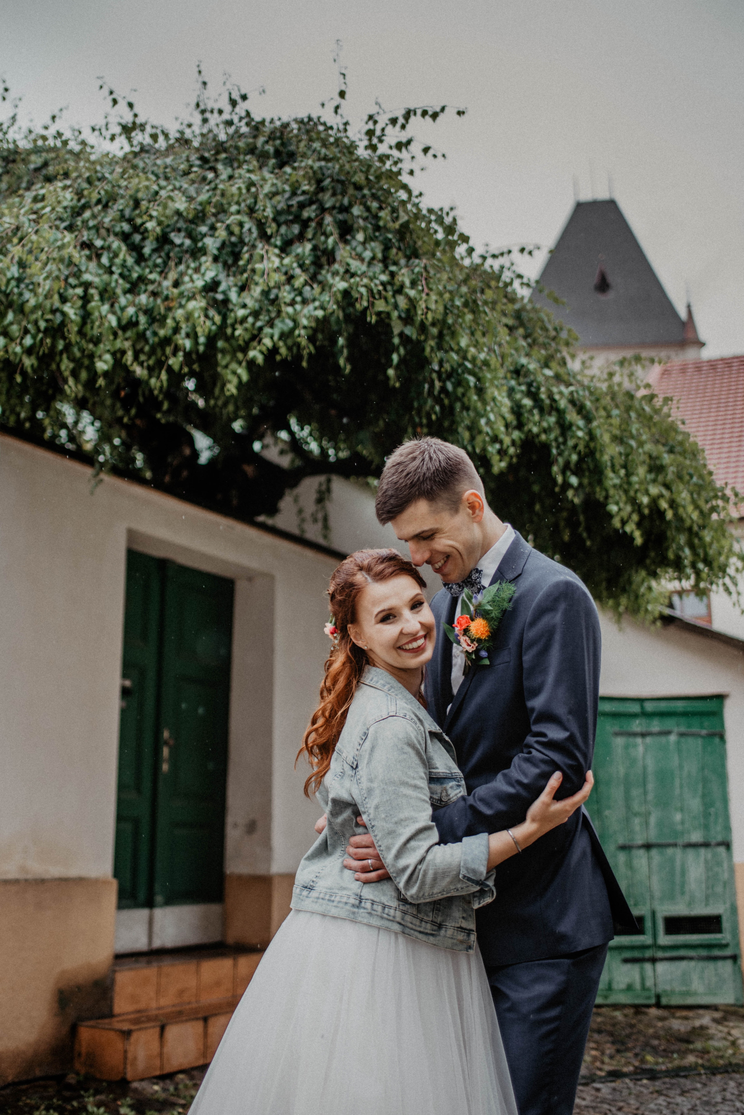Svatba v Táboře v parku. Lifestyle, wedding and family photographer