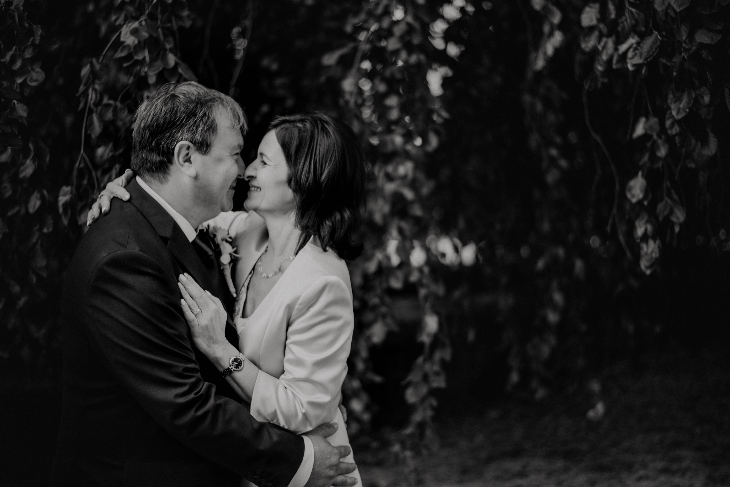 Svatba na zámku ve Slavkově u Brna. Lifestyle, wedding and family photographer