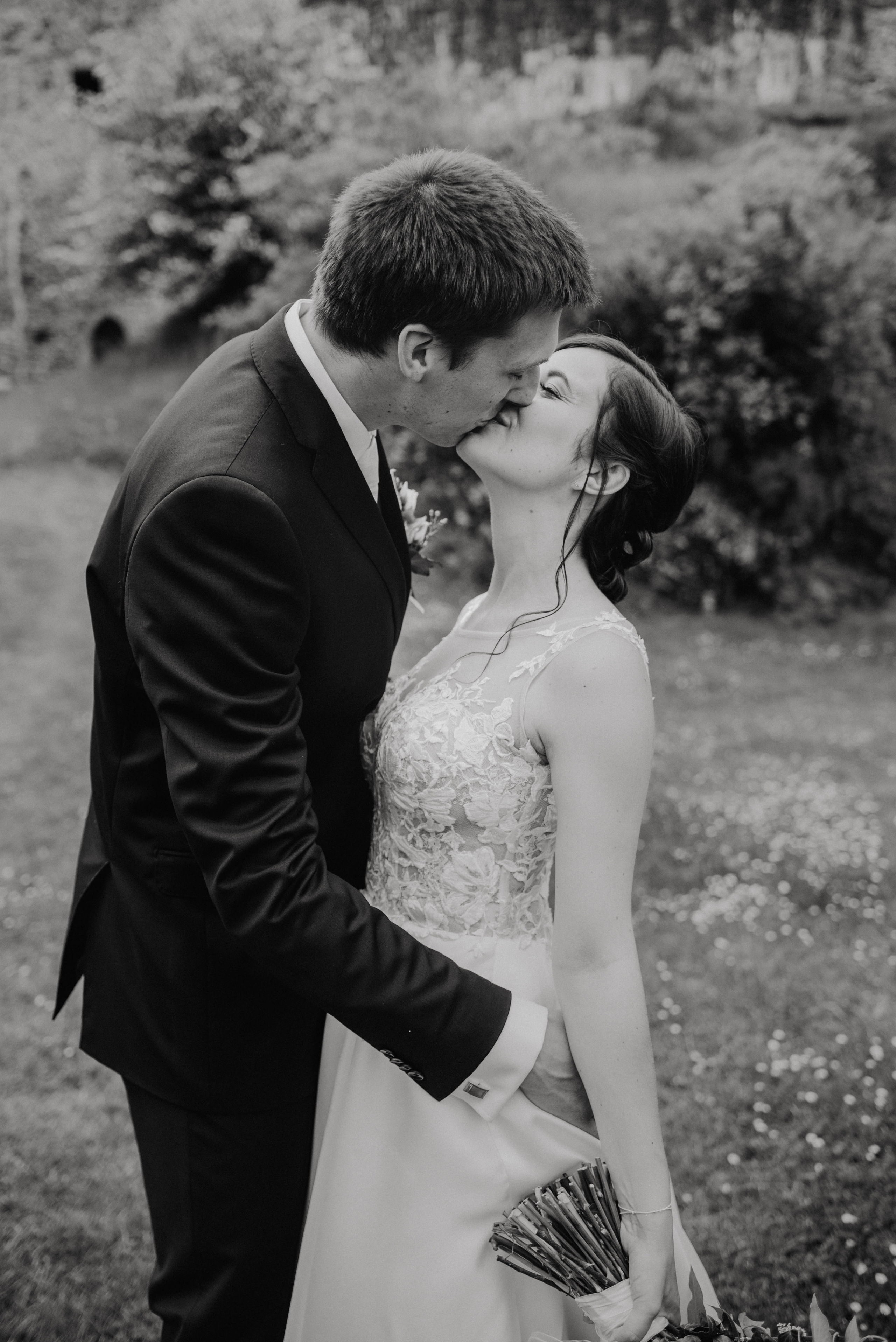 Svatba na hradě na Šumavě. Šumava. Velhartice. Lifestyle, wedding and family photographer