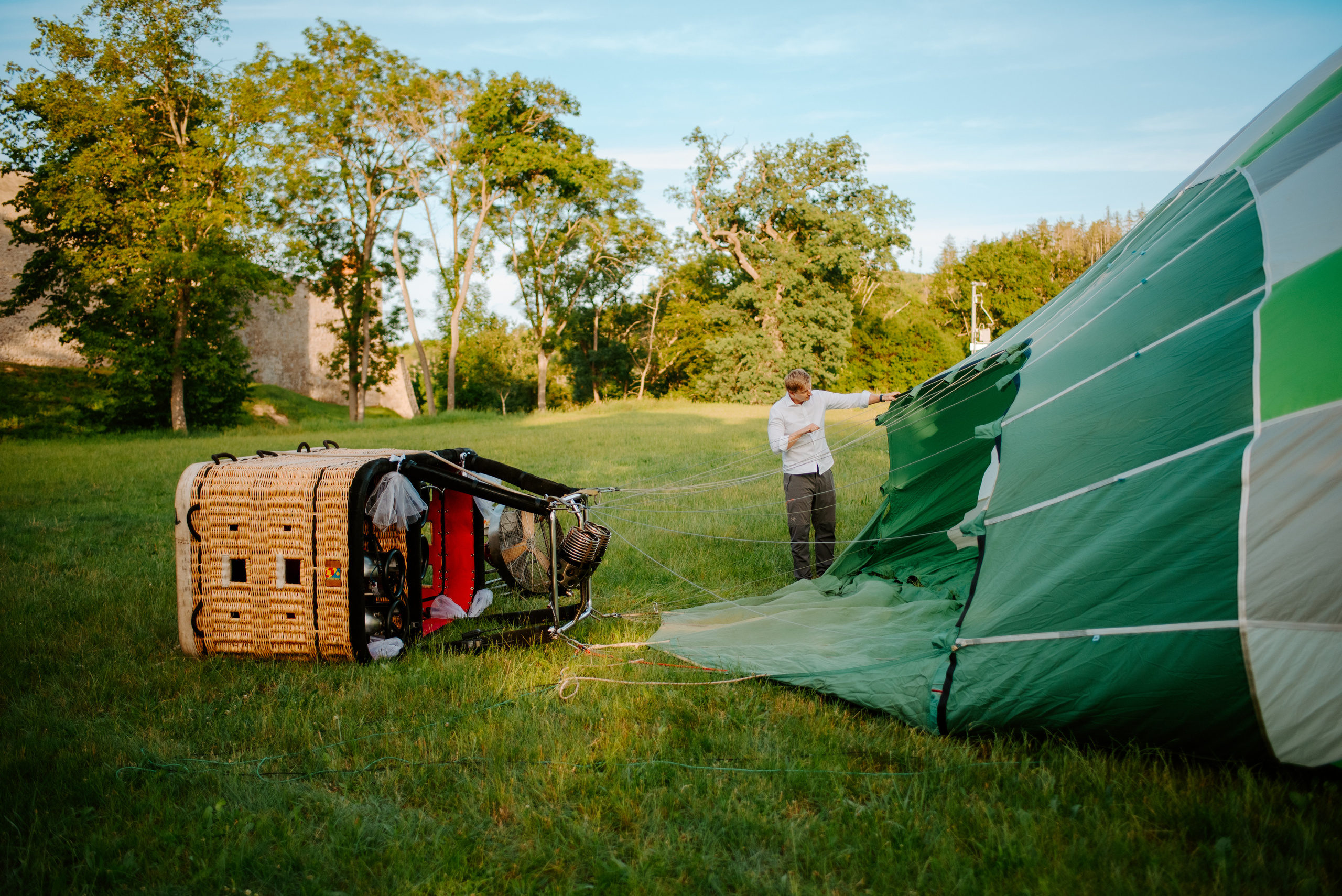Wedding in the hot air balloon. Lifestyle, wedding and family photographer