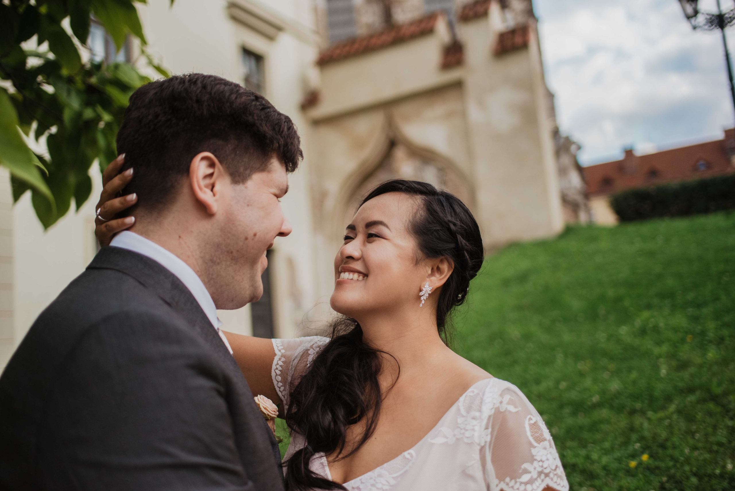 Svatba v centru Brna na Zelném trhu. Lifestyle, wedding and family photographer