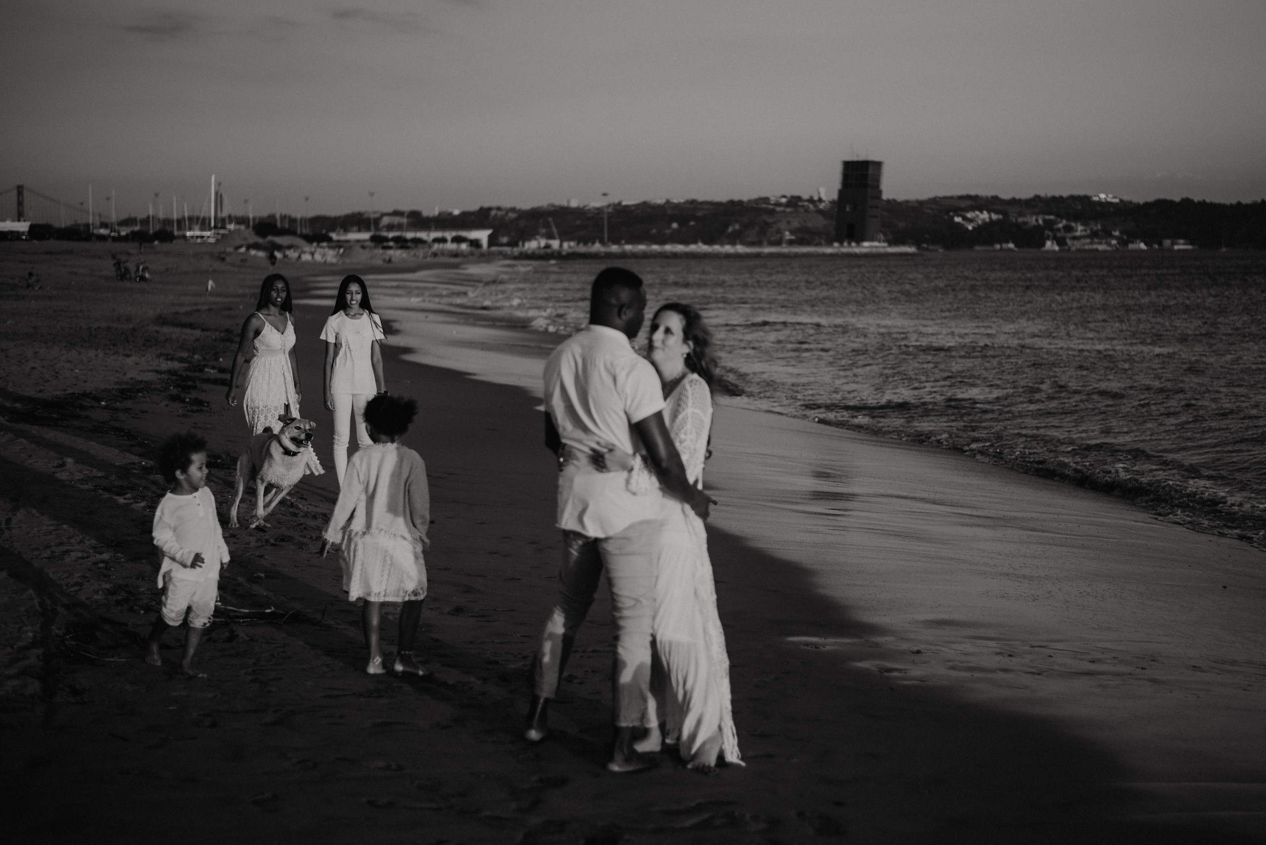 Family photographer based in Lisbon. Lifestyle, wedding and family photographer