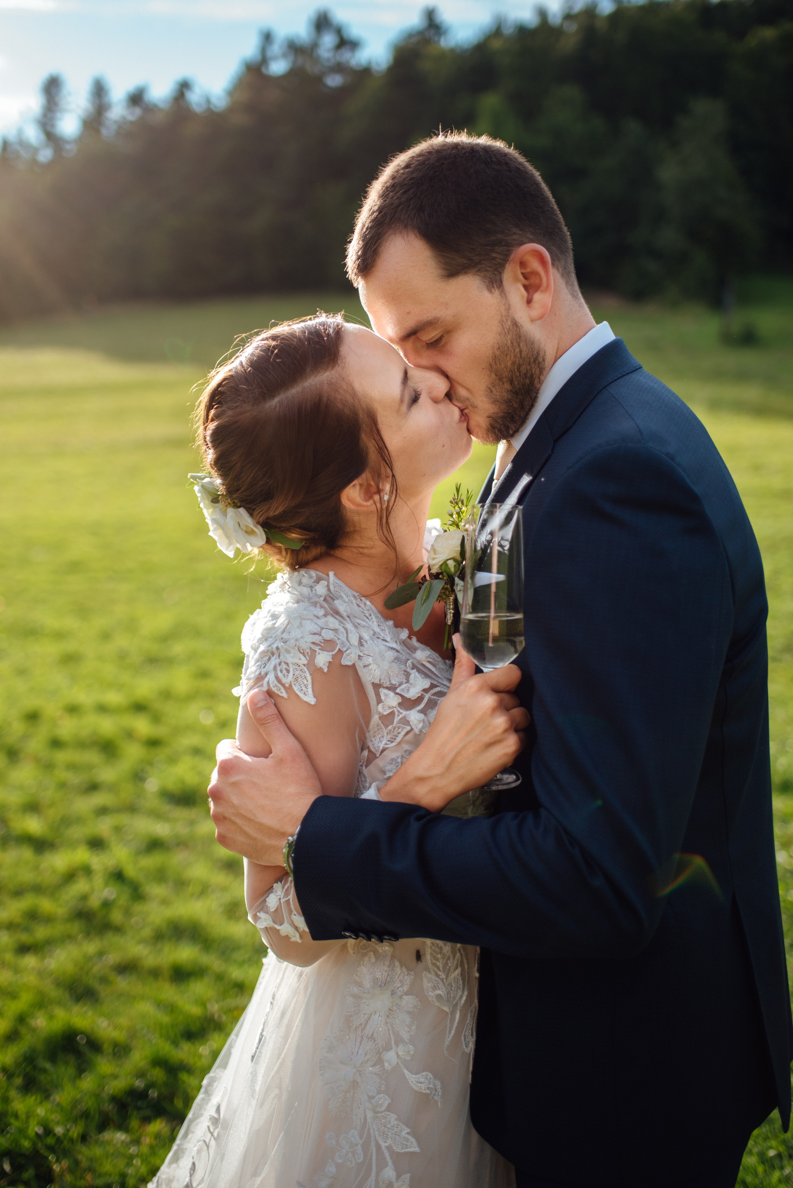 Svatba v Beskydech. Hotel Rekovice. Lifestyle, wedding and family photographer