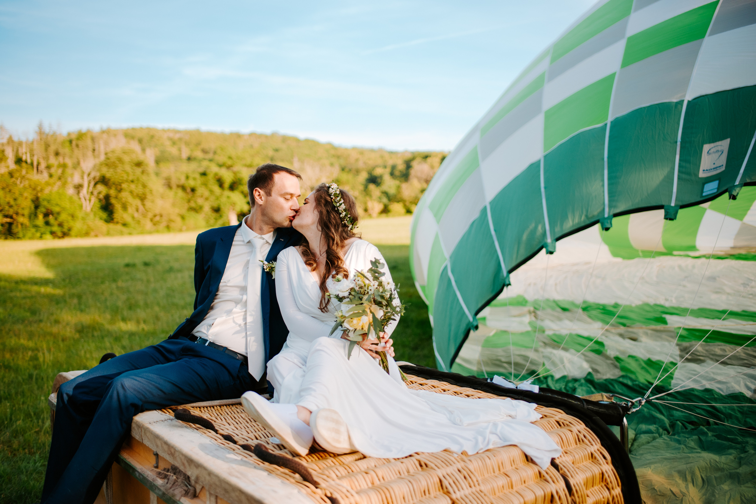 Lifestyle, wedding and family photographer