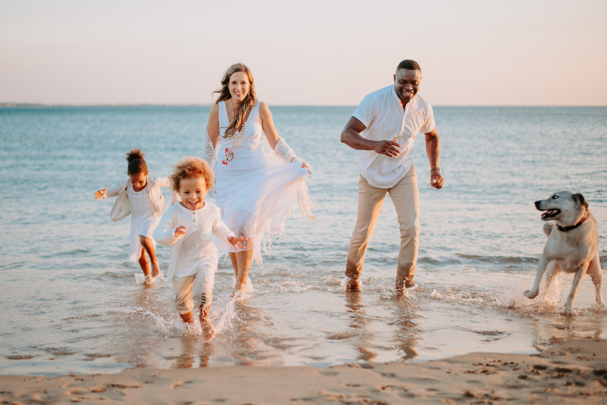 Family photographer based in Lisbon. Lifestyle, wedding and family photographer