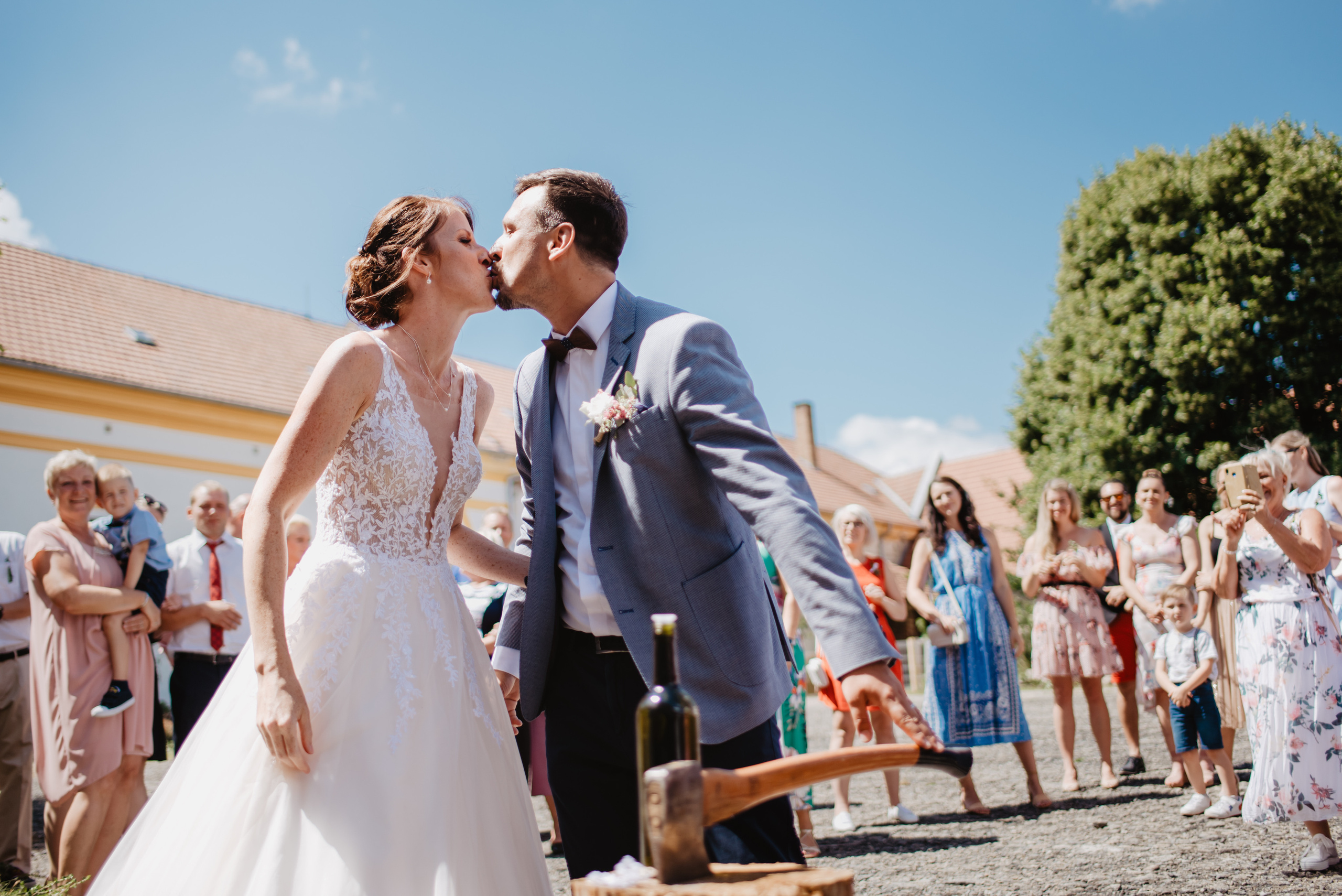 Rustic wedding. Svatba v rustikálním stylu poblíž Brna. Lifestyle, wedding and family photographer