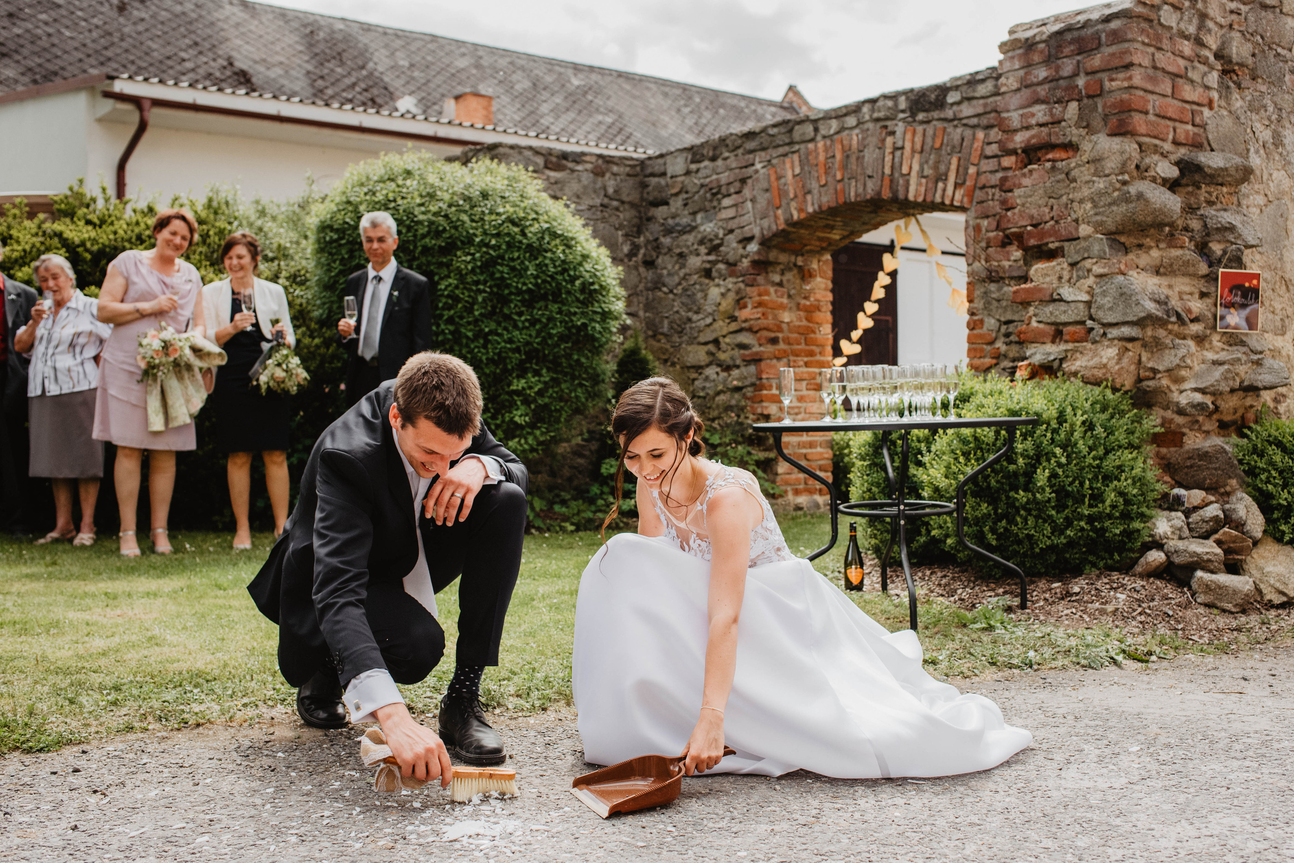 Svatba na hradě na Šumavě. Šumava. Velhartice. Lifestyle, wedding and family photographer