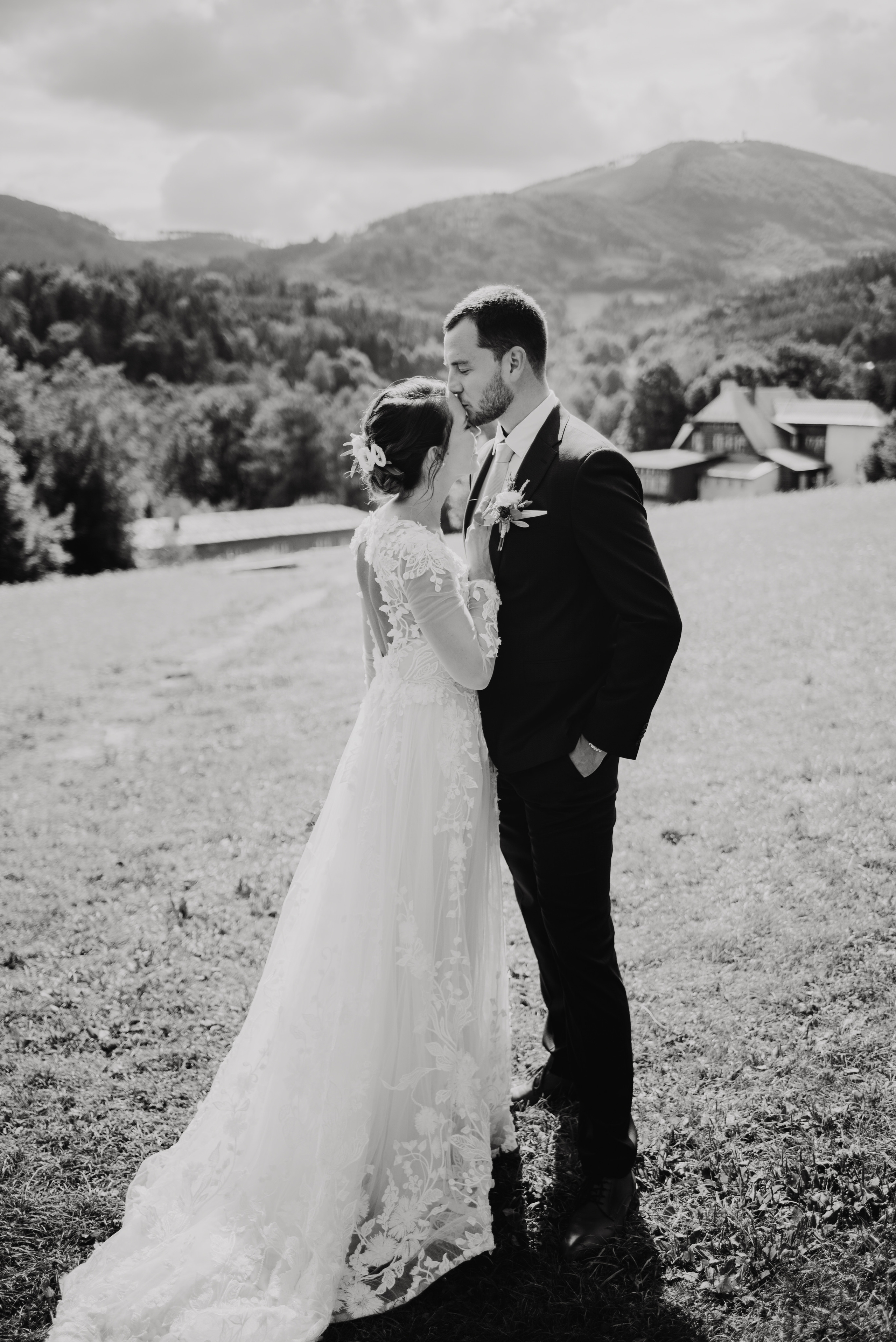 Svatba v Beskydech. Hotel Rekovice. Lifestyle, wedding and family photographer