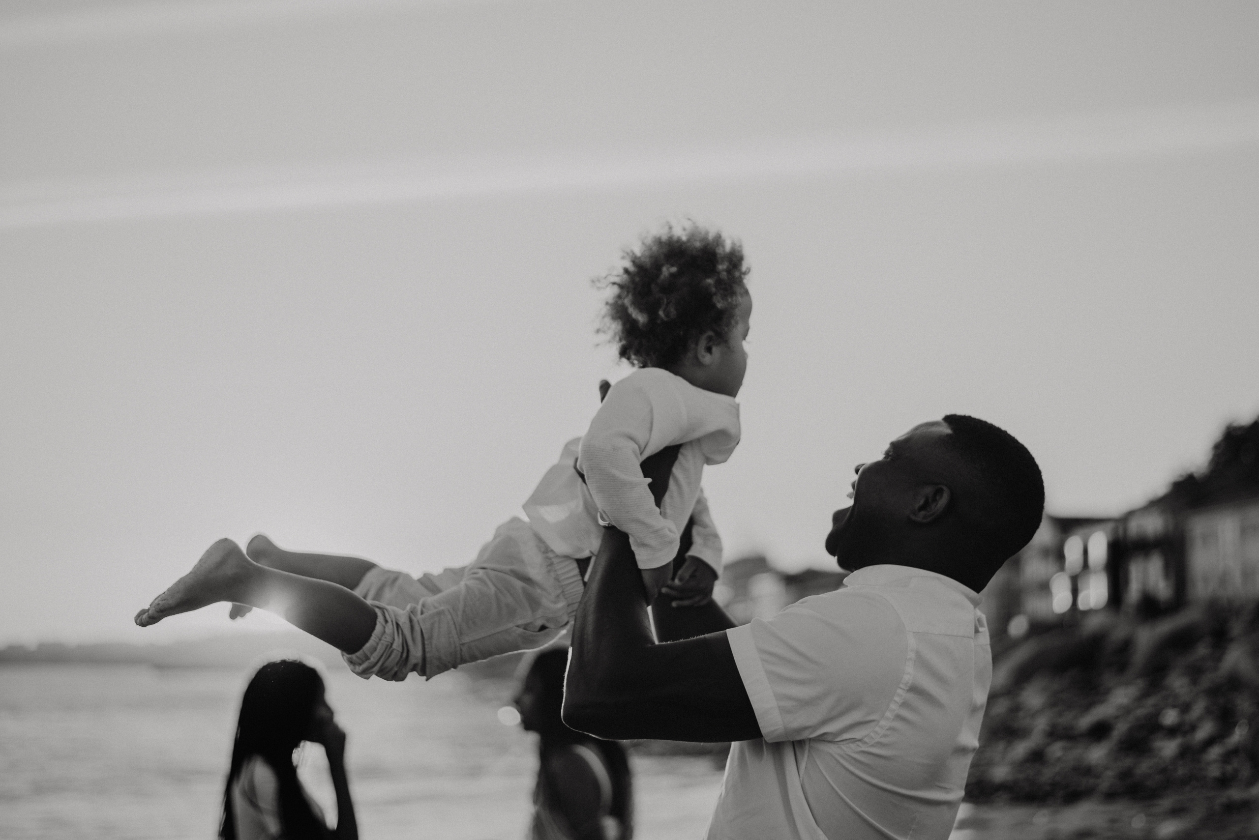 Family photographer based in Lisbon. Lifestyle, wedding and family photographer