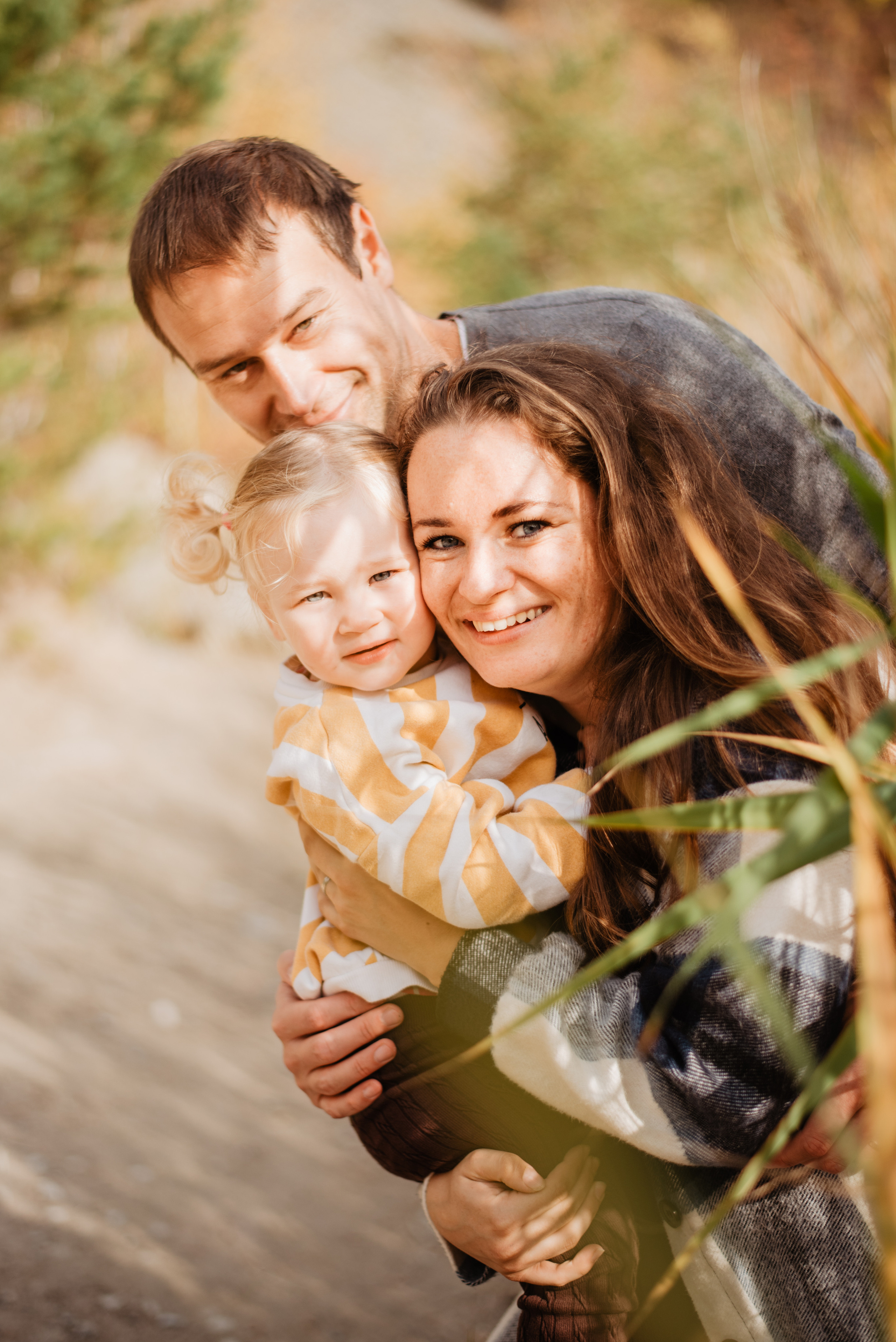 Luke, Niki, Naty. Lifestyle, wedding and family photographer