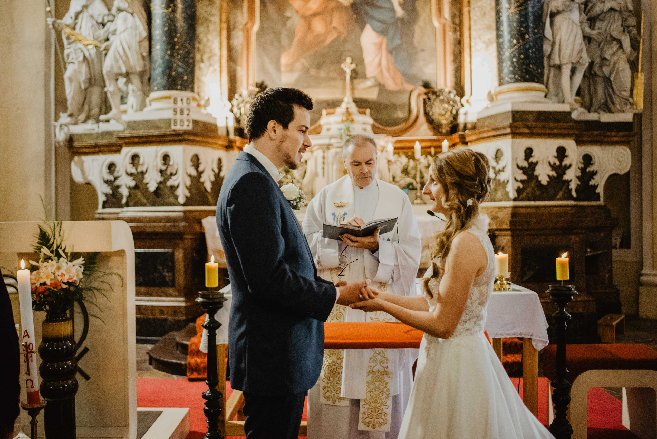 Svatba v kostele v Rýmařově. Bruntál. Lifestyle, wedding and family photographer