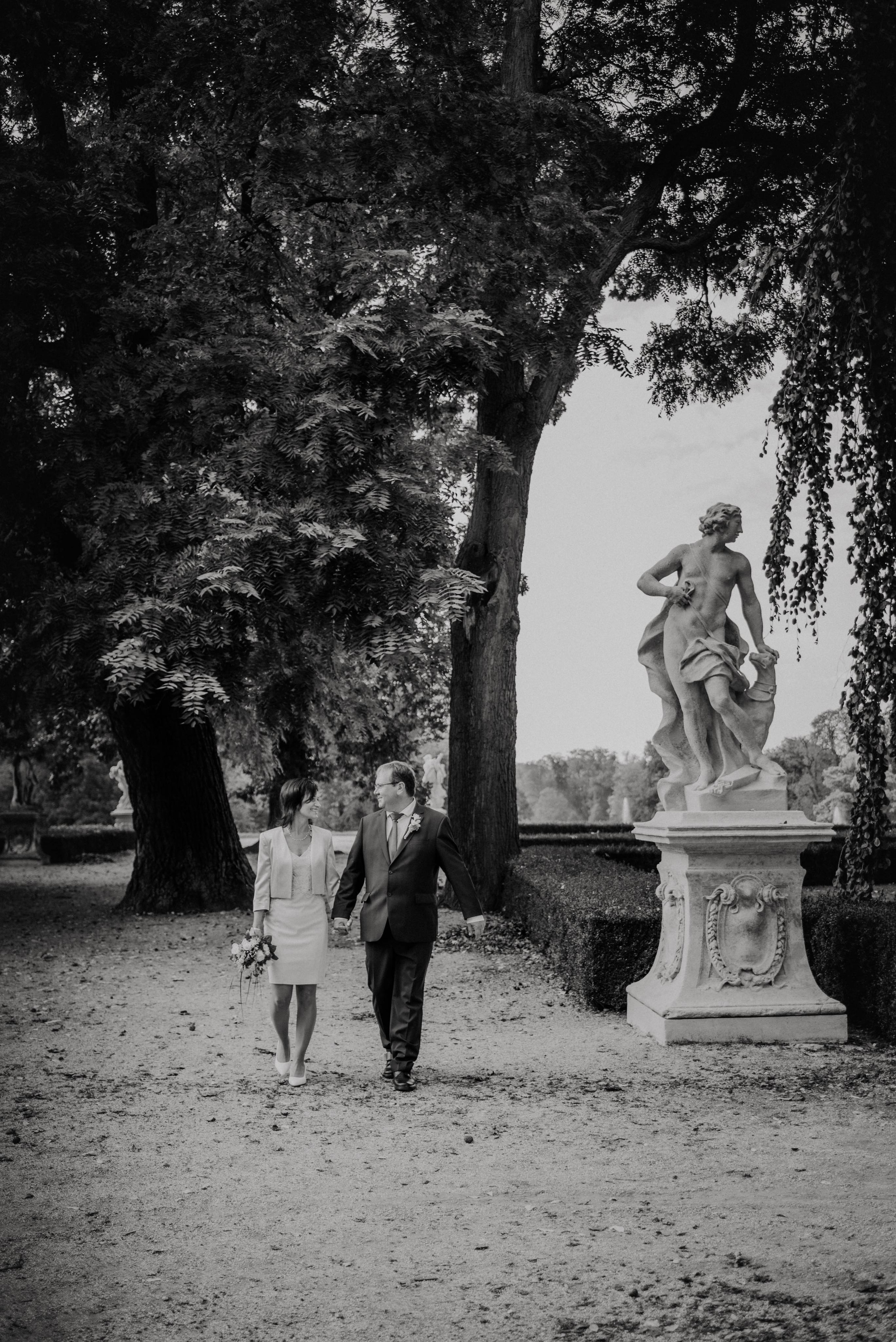 Svatba na zámku ve Slavkově u Brna. Lifestyle, wedding and family photographer