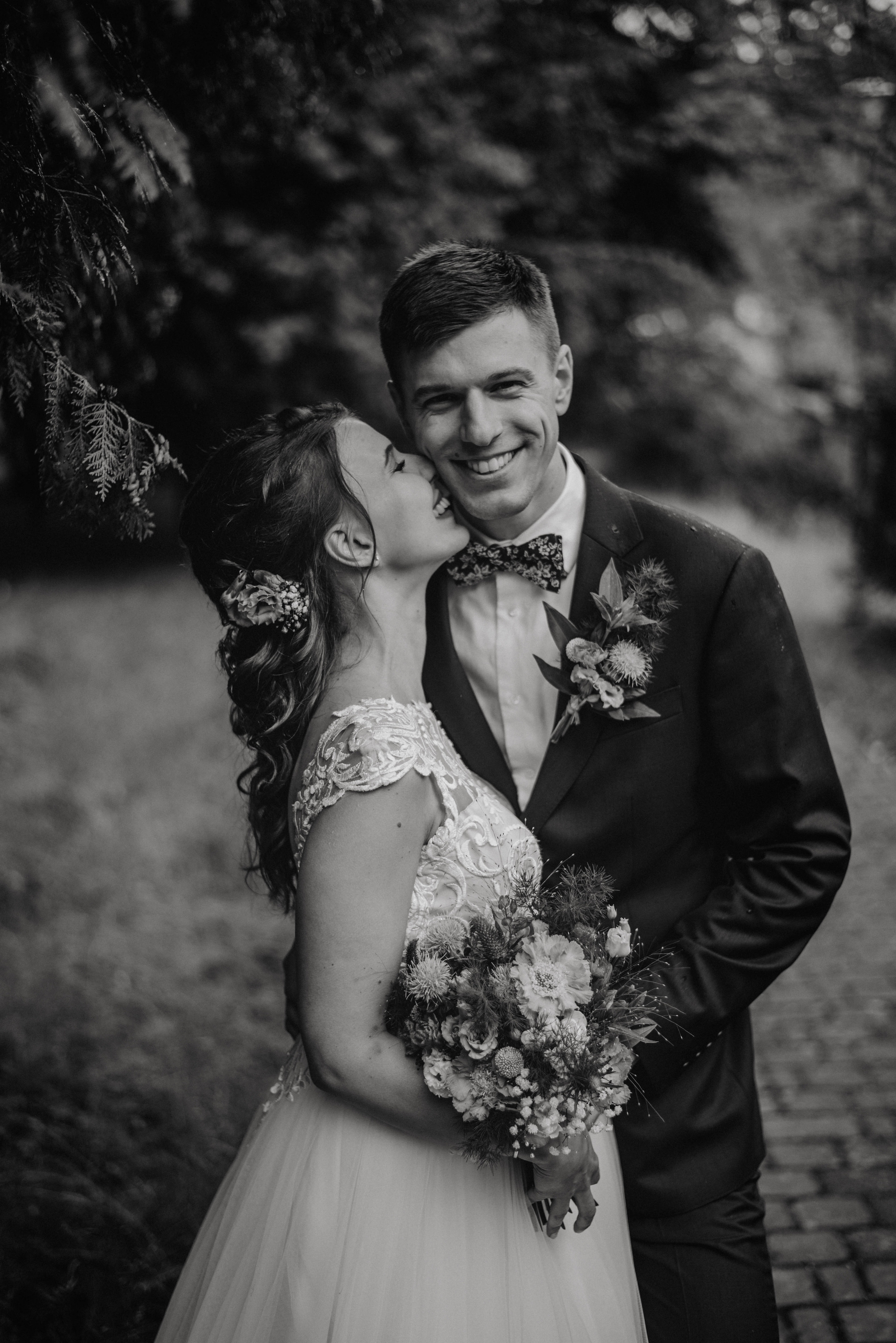 Svatba v Táboře v parku. Lifestyle, wedding and family photographer