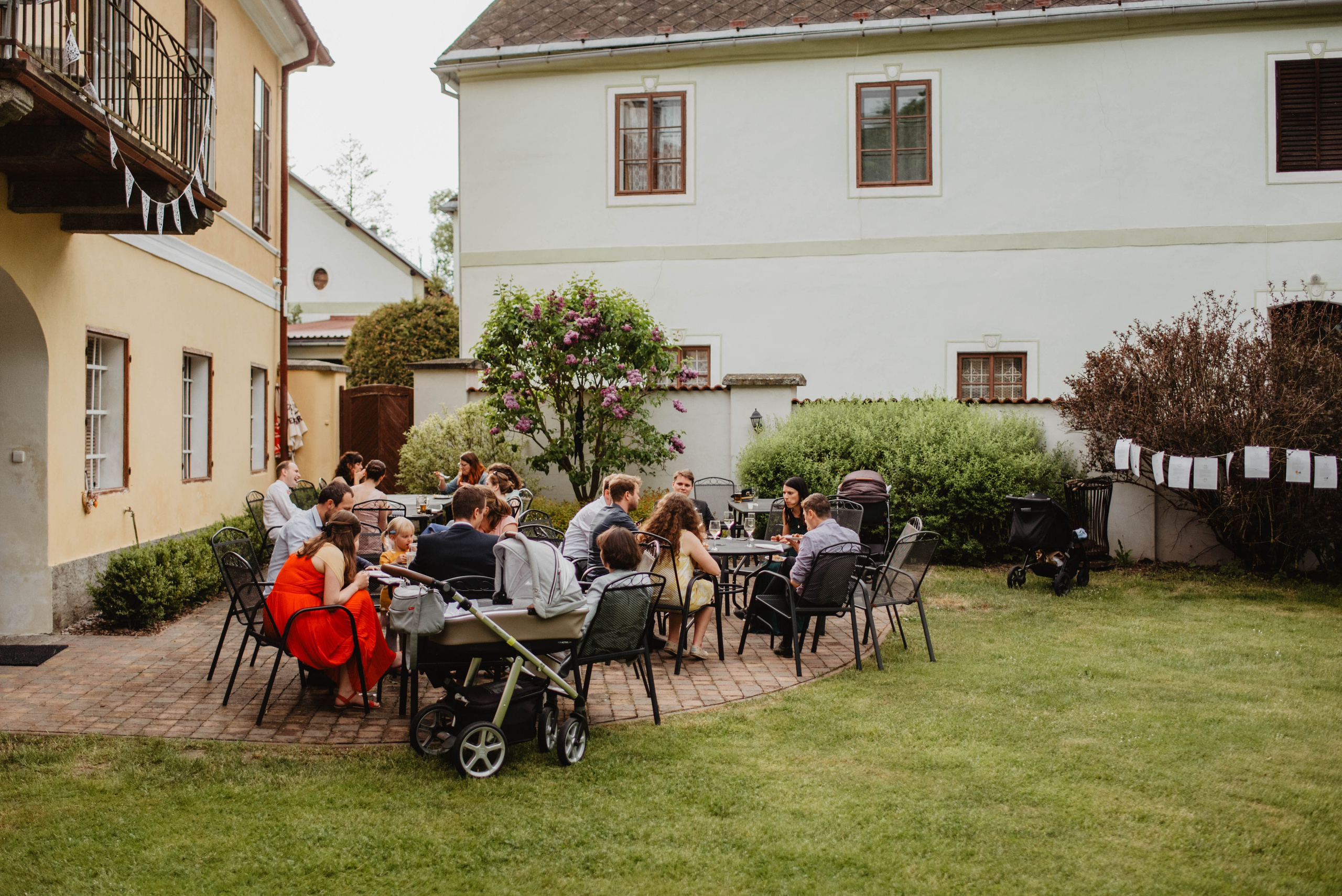 Svatba na hradě na Šumavě. Šumava. Velhartice. Lifestyle, wedding and family photographer