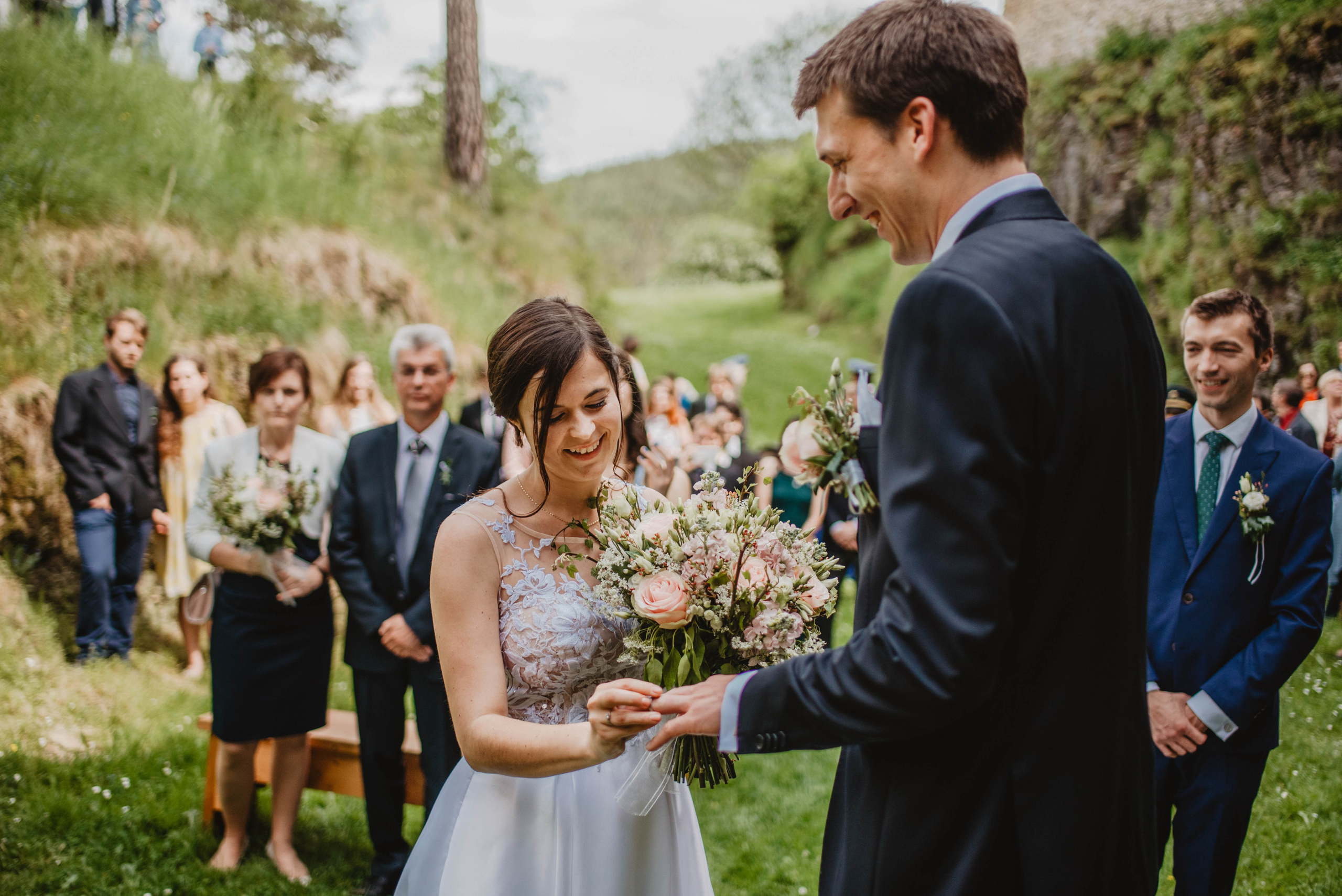 Svatba na hradě na Šumavě. Šumava. Velhartice. Lifestyle, wedding and family photographer