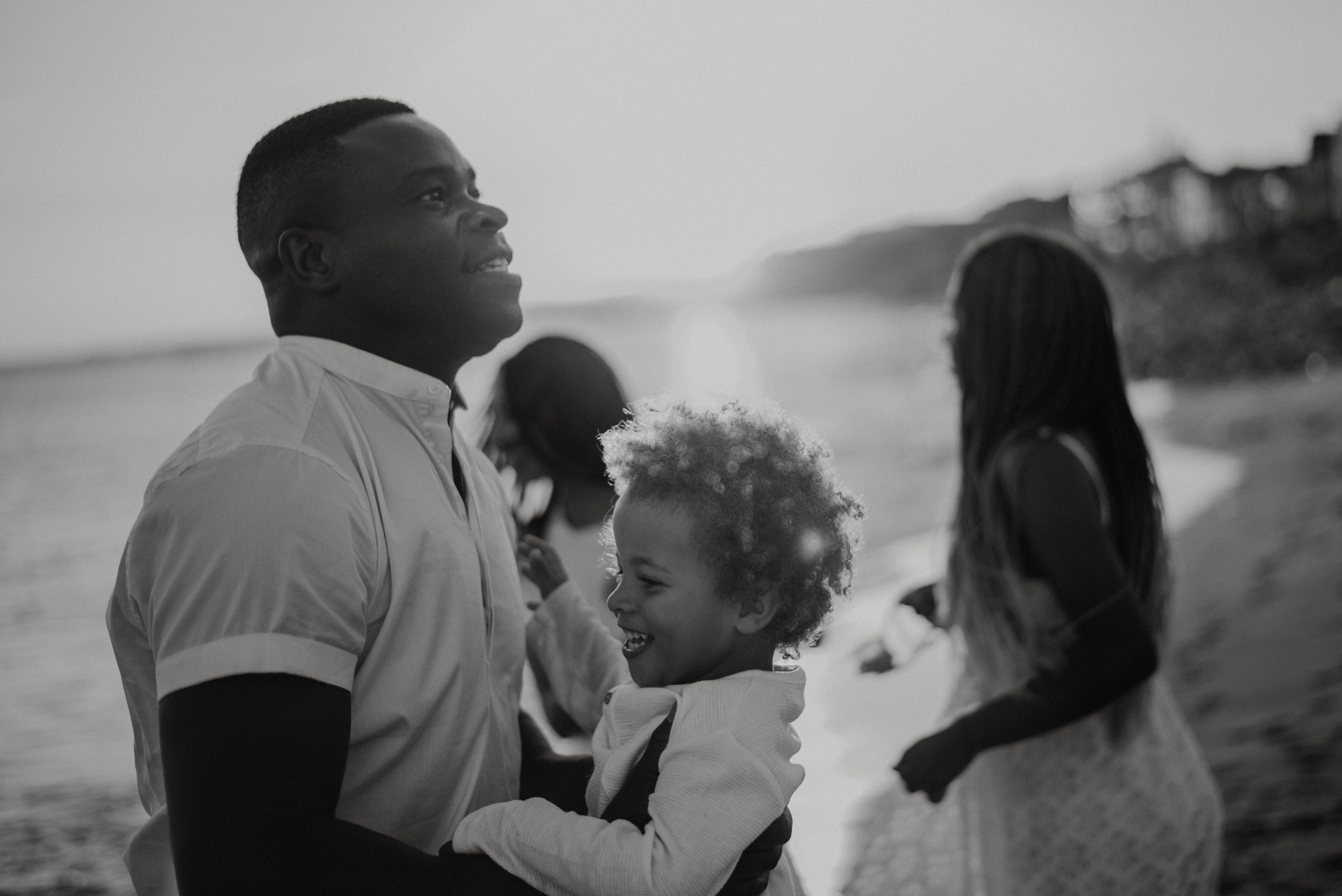 Family photographer based in Lisbon. Lifestyle, wedding and family photographer