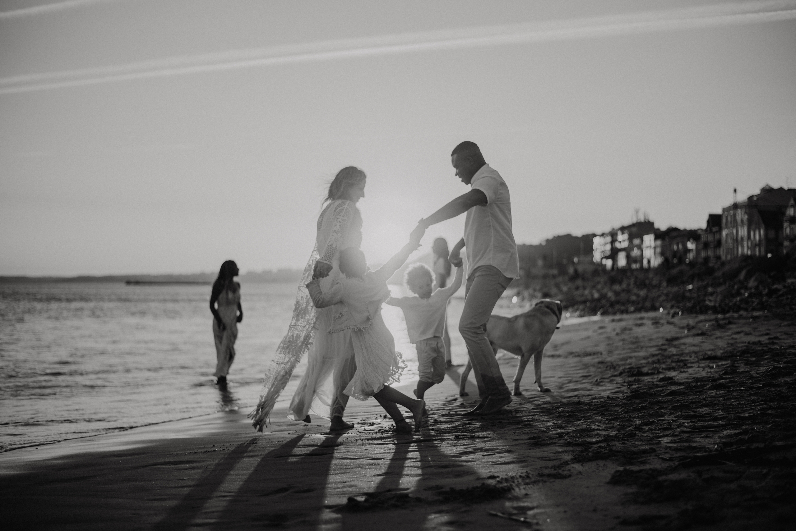 Family photographer based in Lisbon. Lifestyle, wedding and family photographer