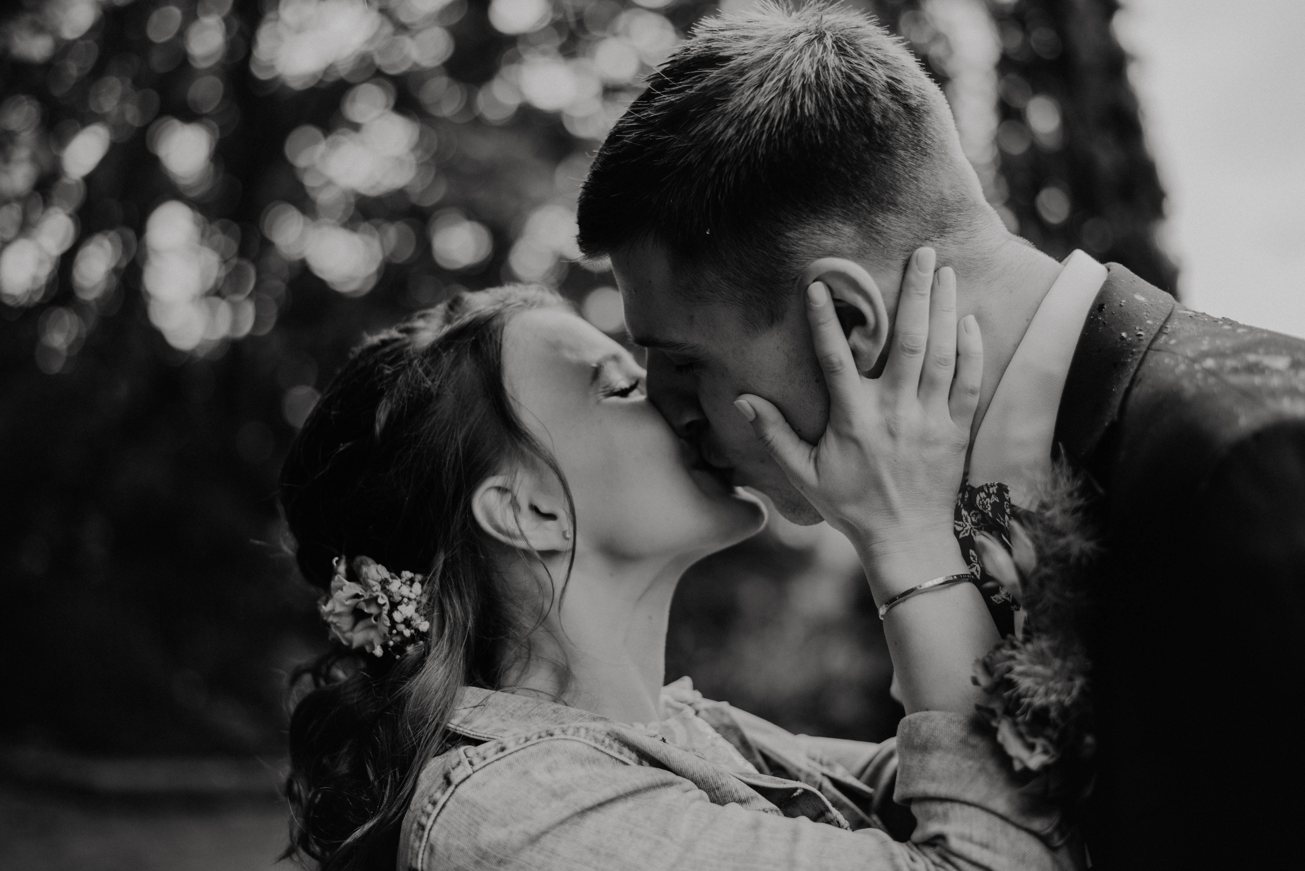 Svatba v Táboře v parku. Lifestyle, wedding and family photographer