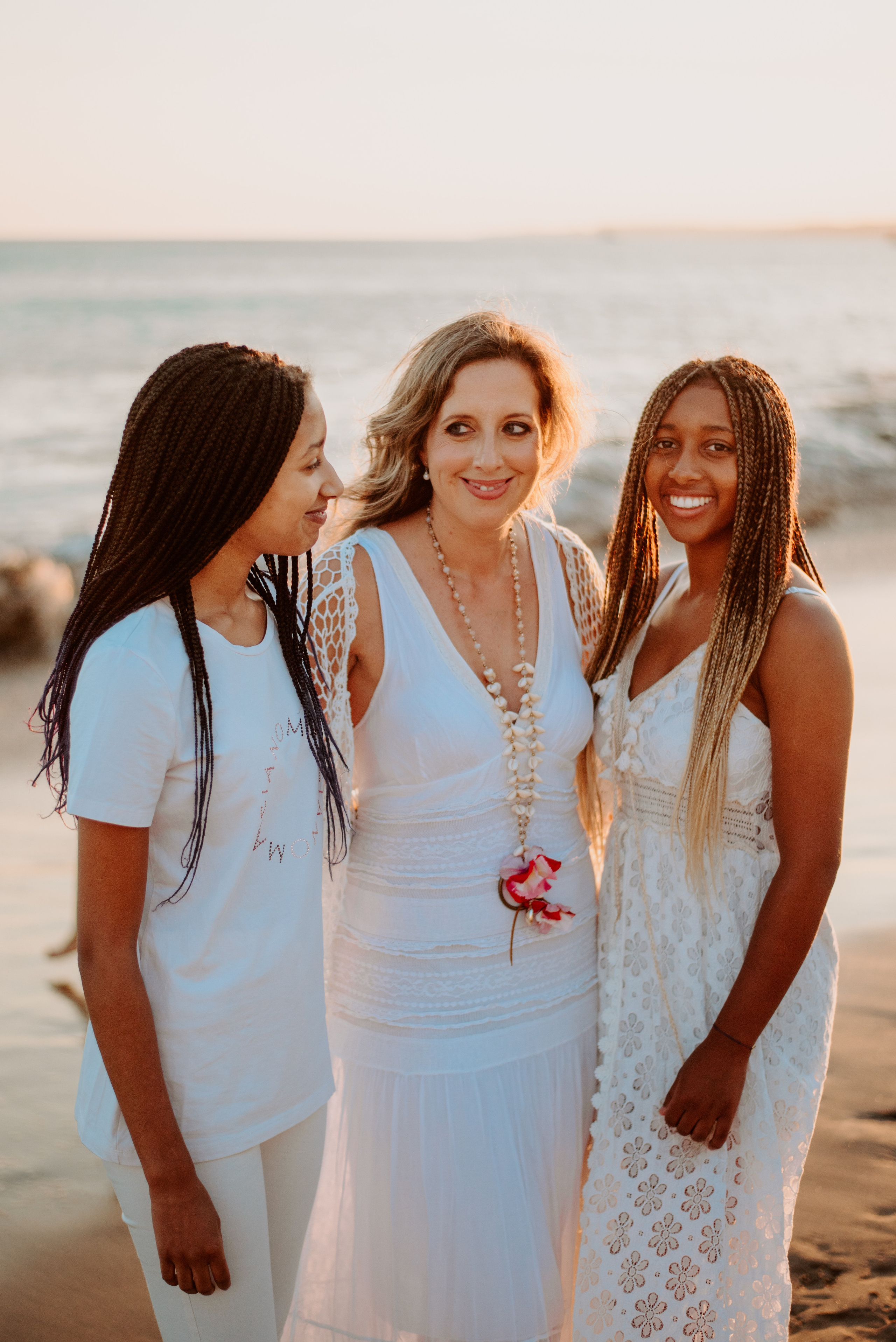 Family photographer based in Lisbon. Lifestyle, wedding and family photographer